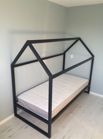 Hackers Help Can I Hack The Kura Bed Into This Chance Kirkland
