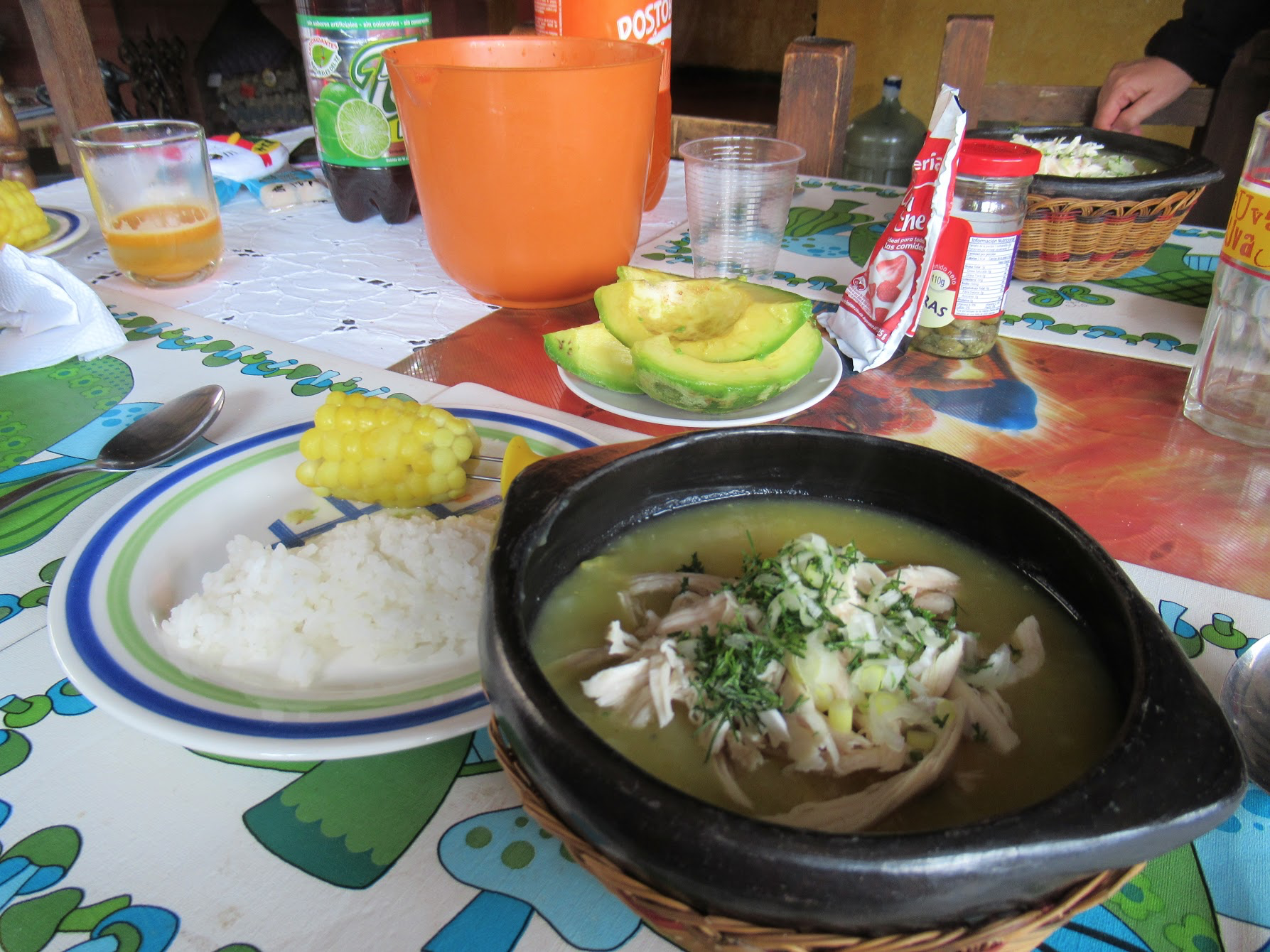 コロンビアのスープは気候帯の協奏 コロンビア共和国は 赤道直下に位置する南米の国だ 熱帯のジャングルを想像するが By Misato Okaneya Global Bee Medium