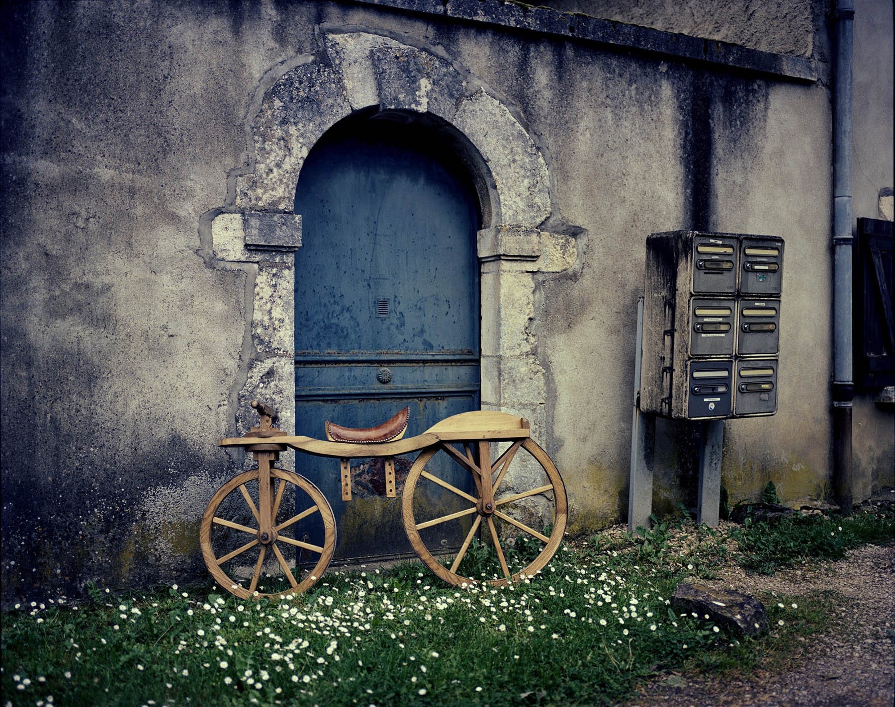 The Untold Story Of The World S First Photograph Airbnb Magazine