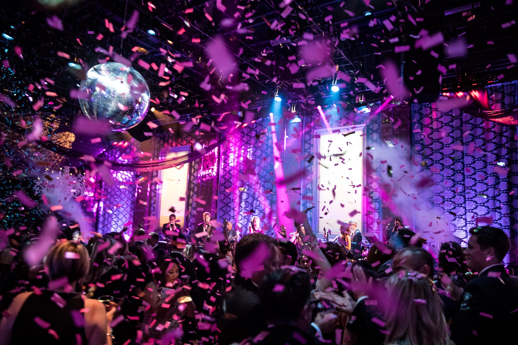 Countdown To The Curtain Call Ball Off Book