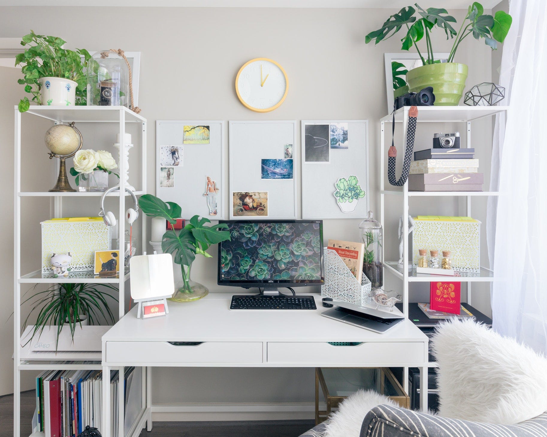 5 Ways To Organise Your Desk Janine Hardy Medium