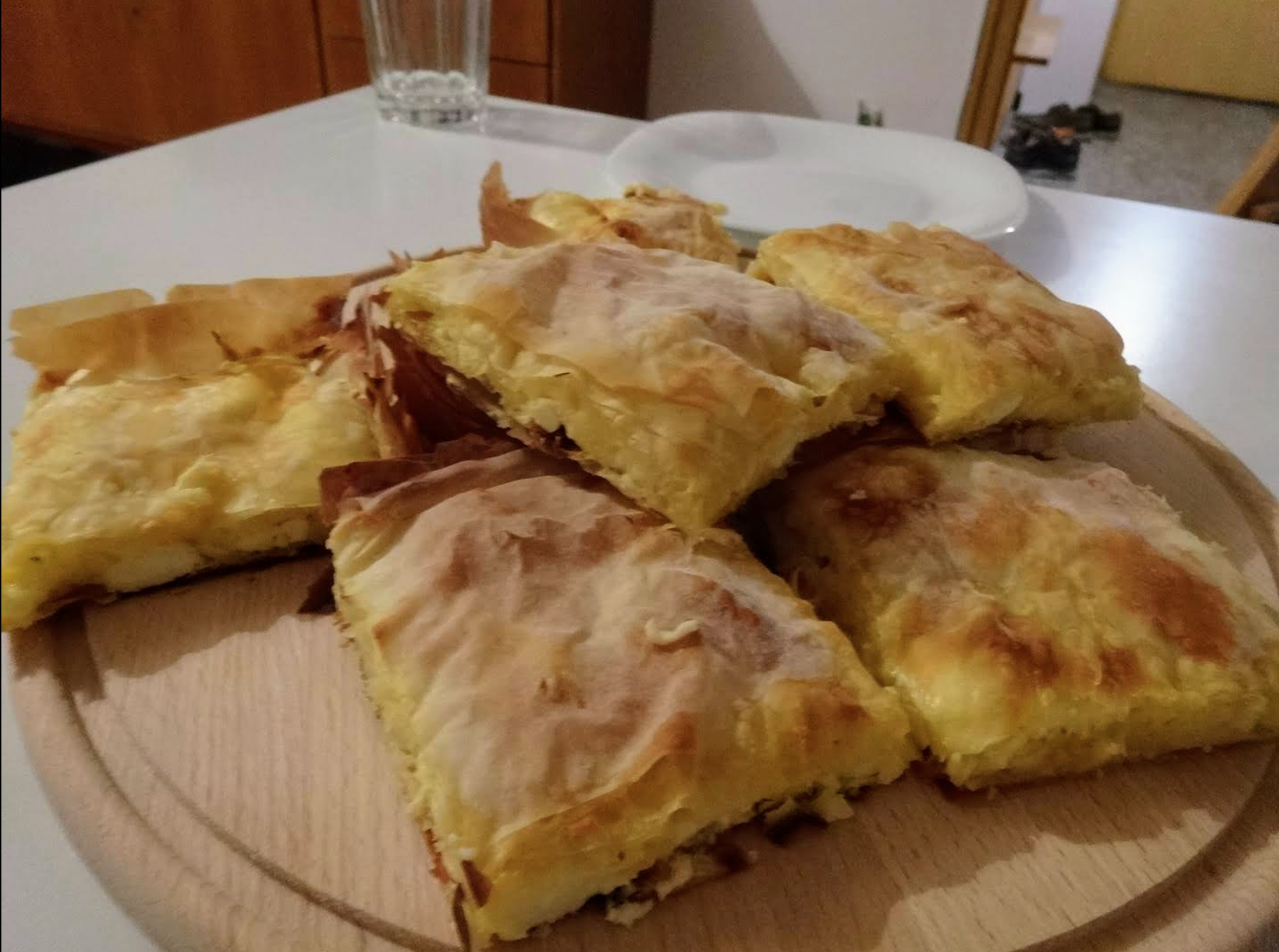 スローなファストフード ブルガリアのbanitsa バニッツァ ブルガリア料理の一つに Banitsa バニッツァ がある 薄く伸ばした生地を何 By Misato Okaneya Global Bee Medium スローなファストフード ブルガリアのbanitsa バニッツァ ブルガリア料理の一つに Banitsa バニッツァ がある 薄く伸ばした生地を何 By Misato Okaneya Global Bee Medium