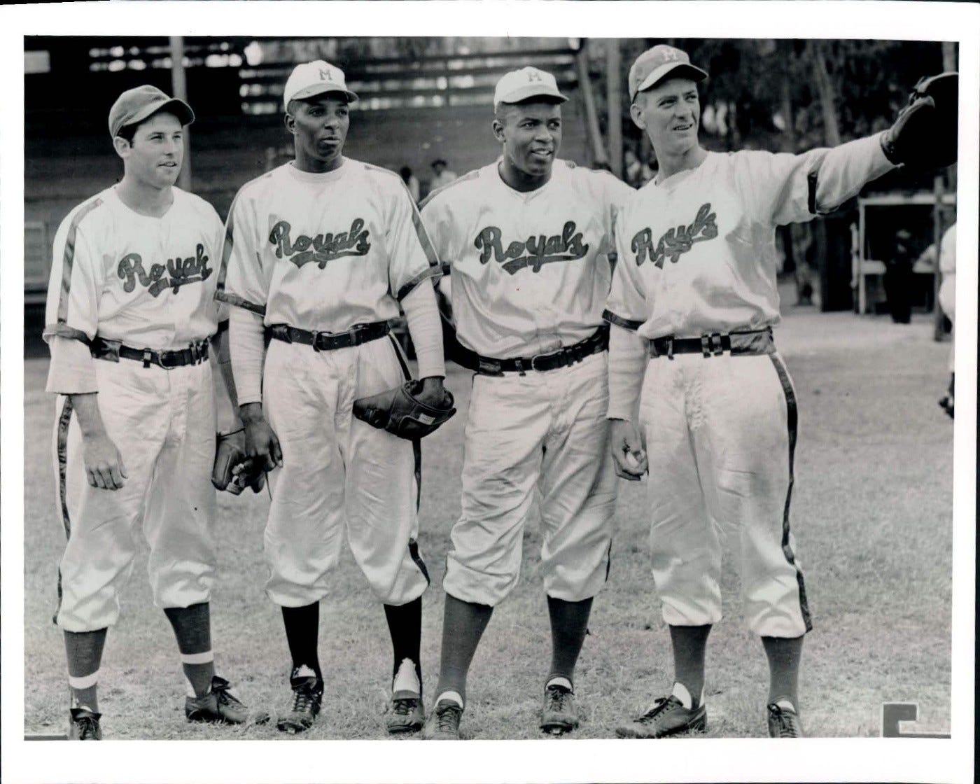 jackie robinson uniform