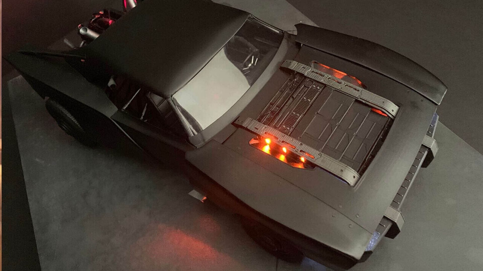 funskool batmobile
