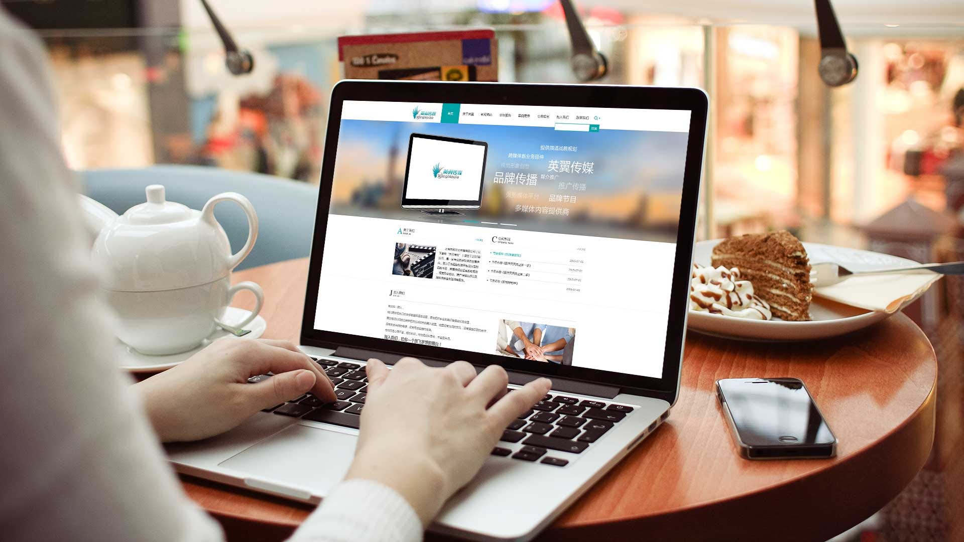 Secrets to Becoming a Professional Travel Blogger | by Qasim Hussain | PHPTRAVELS | Medium