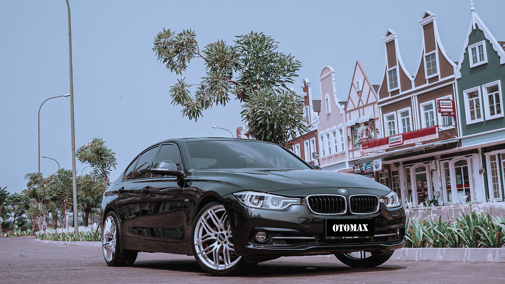 Wallpaper Velg Mobil