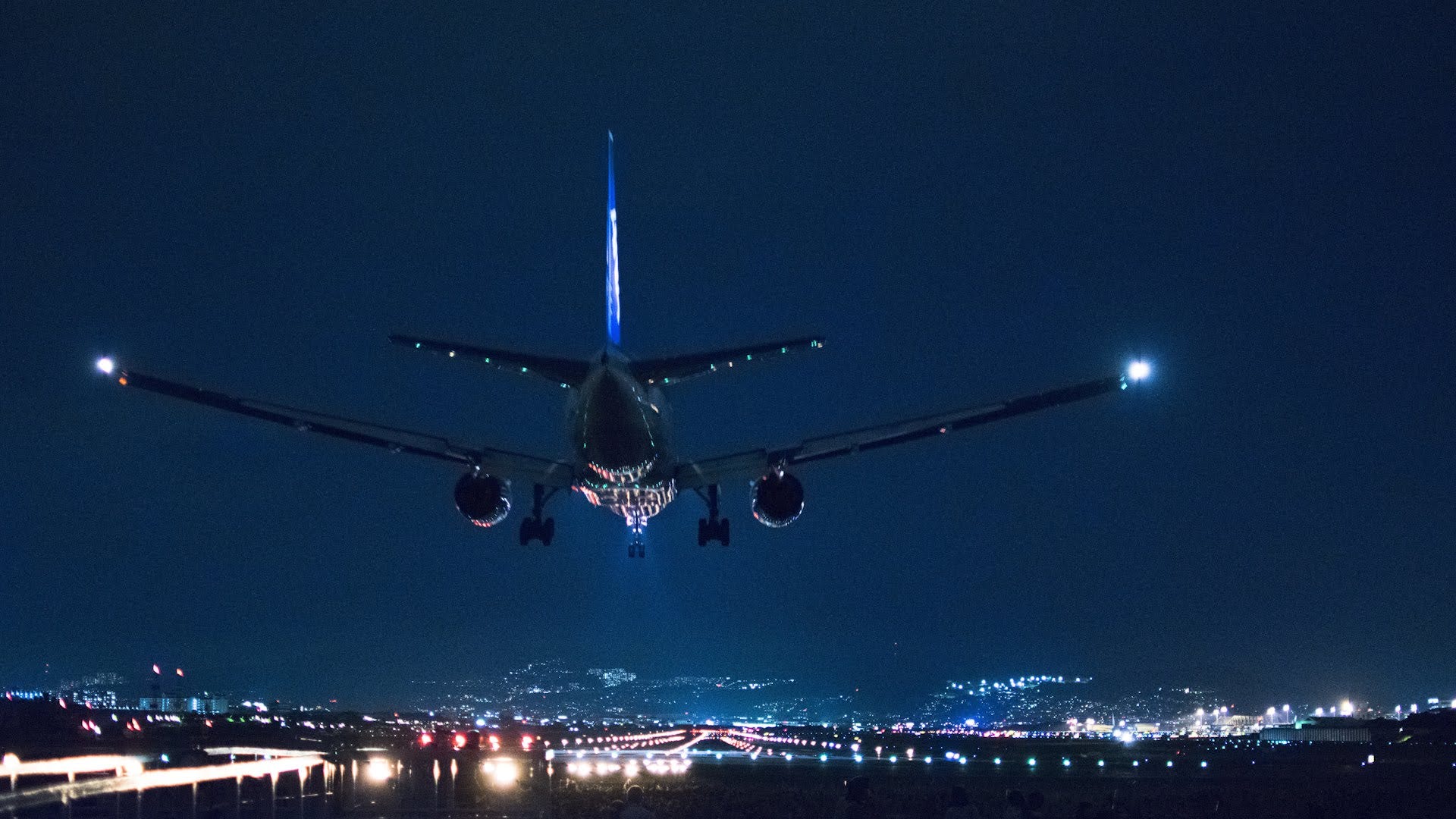 離陸のデザイン 着陸のデザイン 世の中や社会の営みを飛行機に例えると 今までは離陸と着陸には多くは投資されておら By Naoki Yoshioka Medium 離陸のデザイン 着陸のデザイン 世の中や社会の営みを飛行機に例えると 今までは離陸と着陸には多くは投資されておら By Naoki Yoshioka Medium