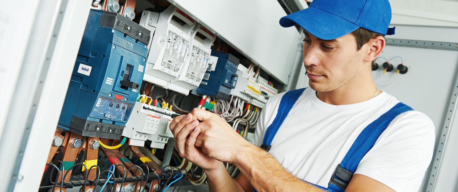 When You Should Hire An Electrician Sydney
