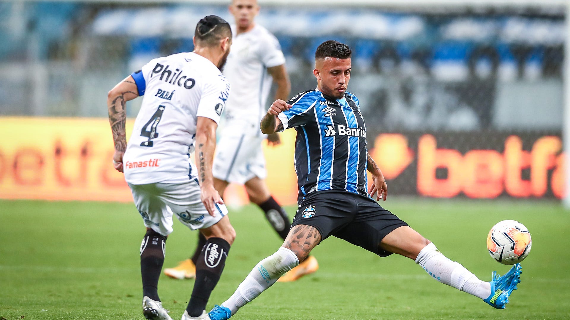 Gremio E Santos Fizeram Um Disputado Jogo De Ida By O Camisa 9 Dec 2020 Medium