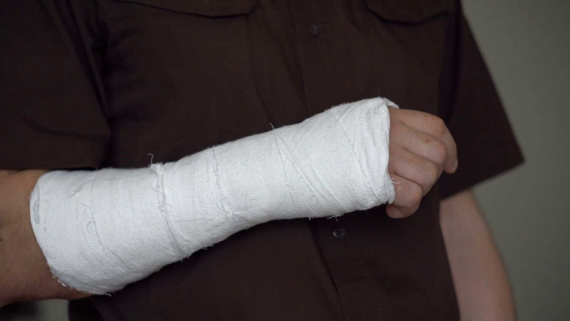 a boy missed his board exam fractured his hand due to masturbation cisthetaglobal by iluarora medium a boy missed his board exam fractured