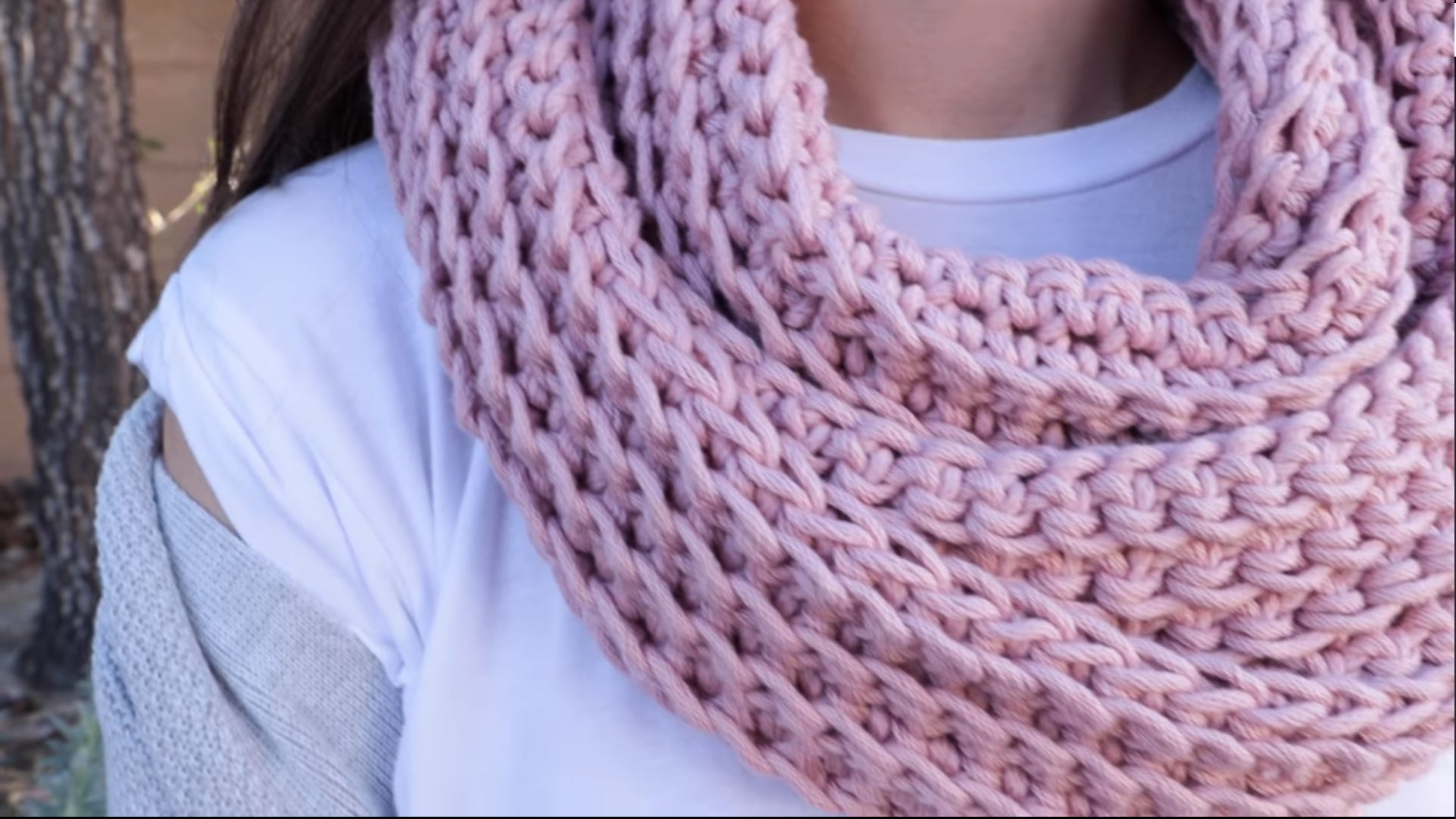 How To Crochet An Infinity Scarf Easy For Beginners