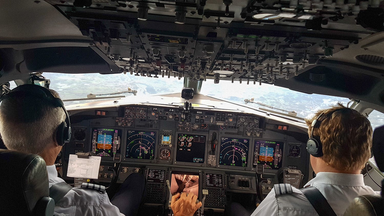 Bubbles Cockpit Seat And Vr In A 737 800 Ort Medium