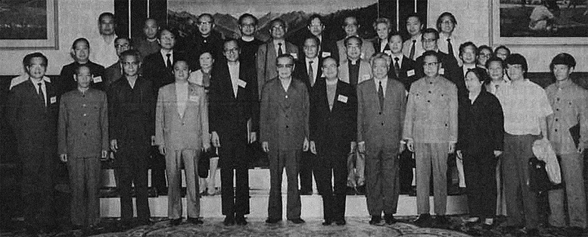 文獻 劉慧卿 19 基督教會的非神聖同盟 1987年底 記者劉慧卿撰文報道香港教會自聯合聲明以來的政治張力 文章概括反映出 By Kelvin Lee Civic Faith Medium