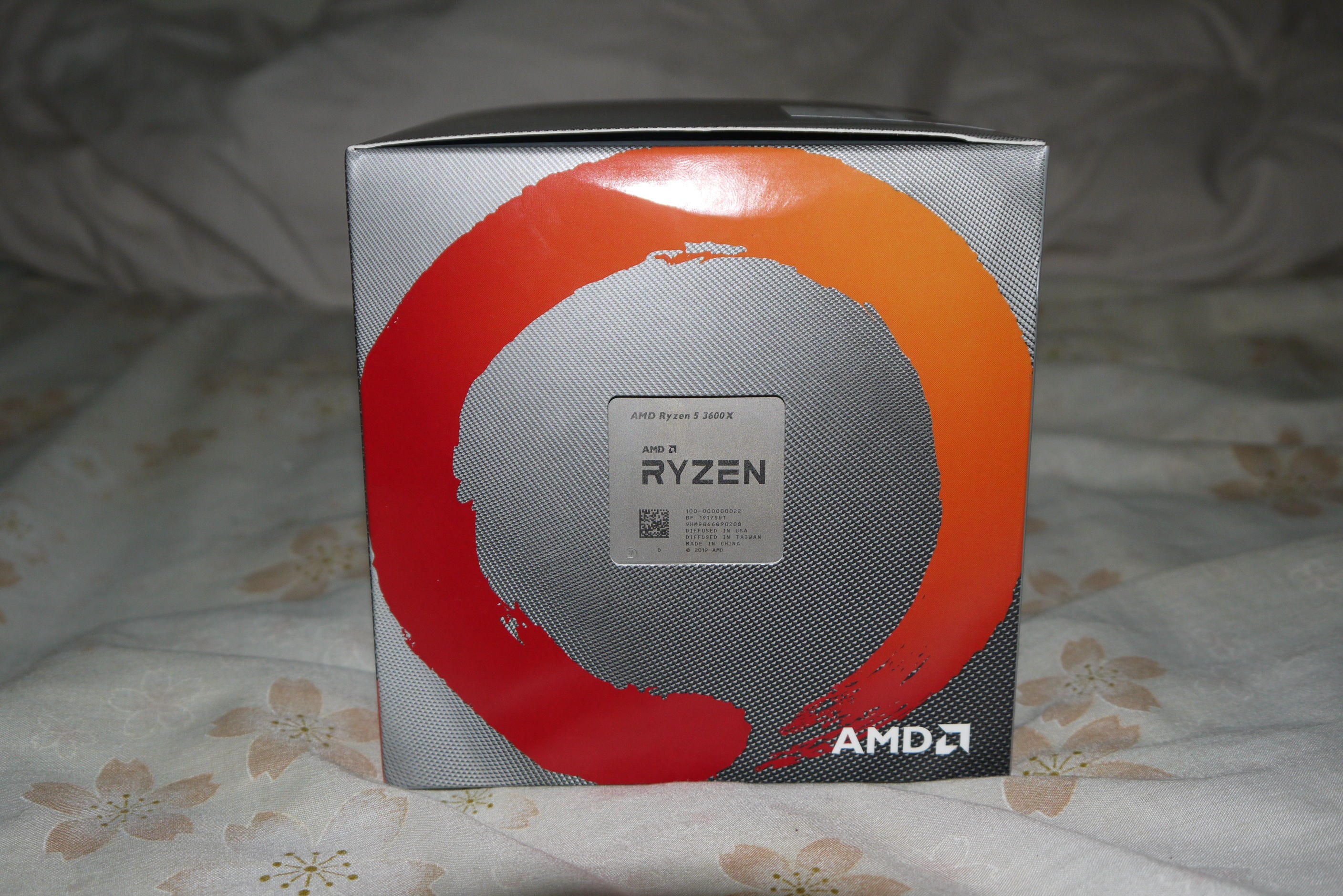 全新第三代amd Ryzen 5 3600x 簡單開箱小試一下 By Five Hyper Medium