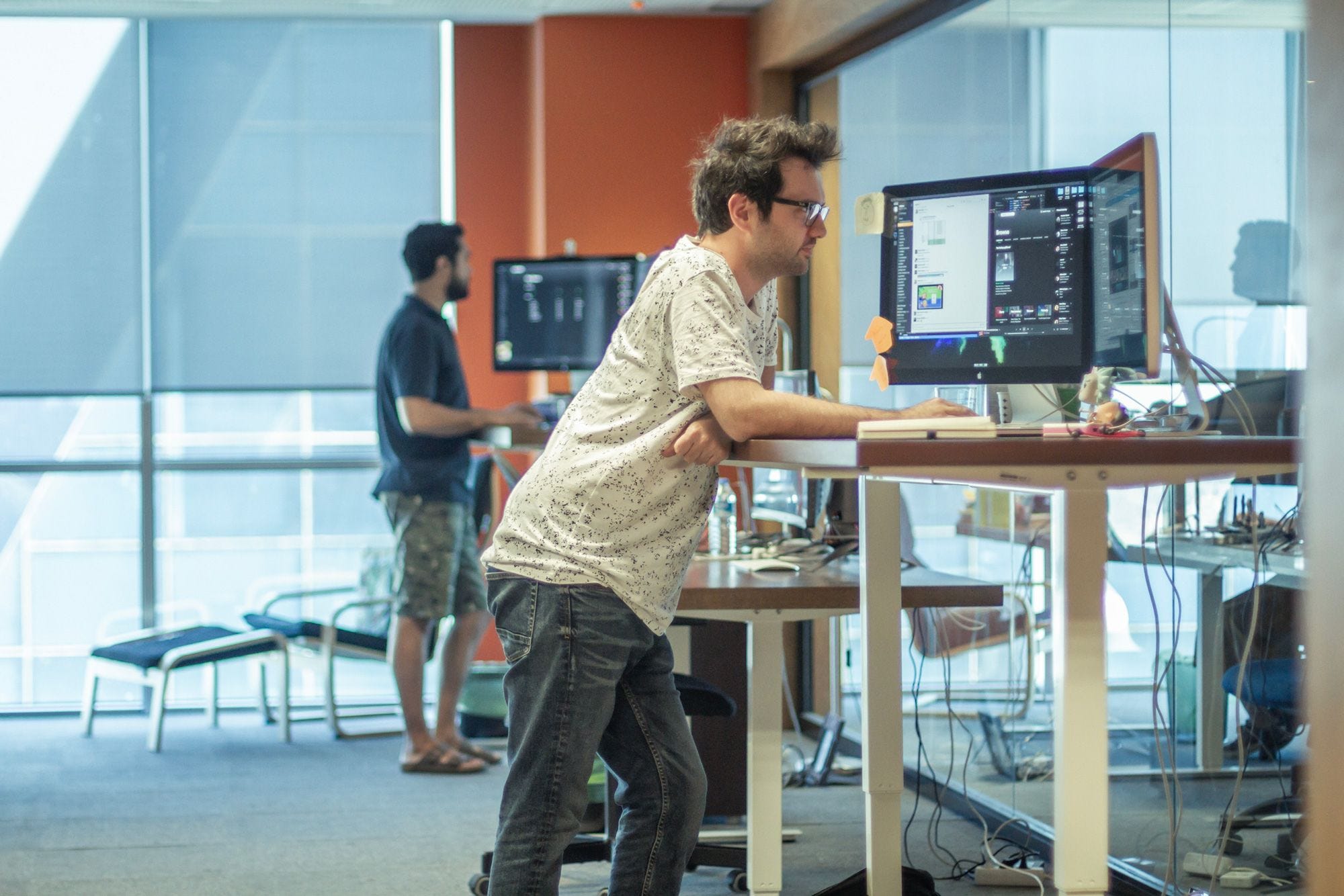 Standing Desks Vs Sitting Why Sitting Isn T Slowly Killing You