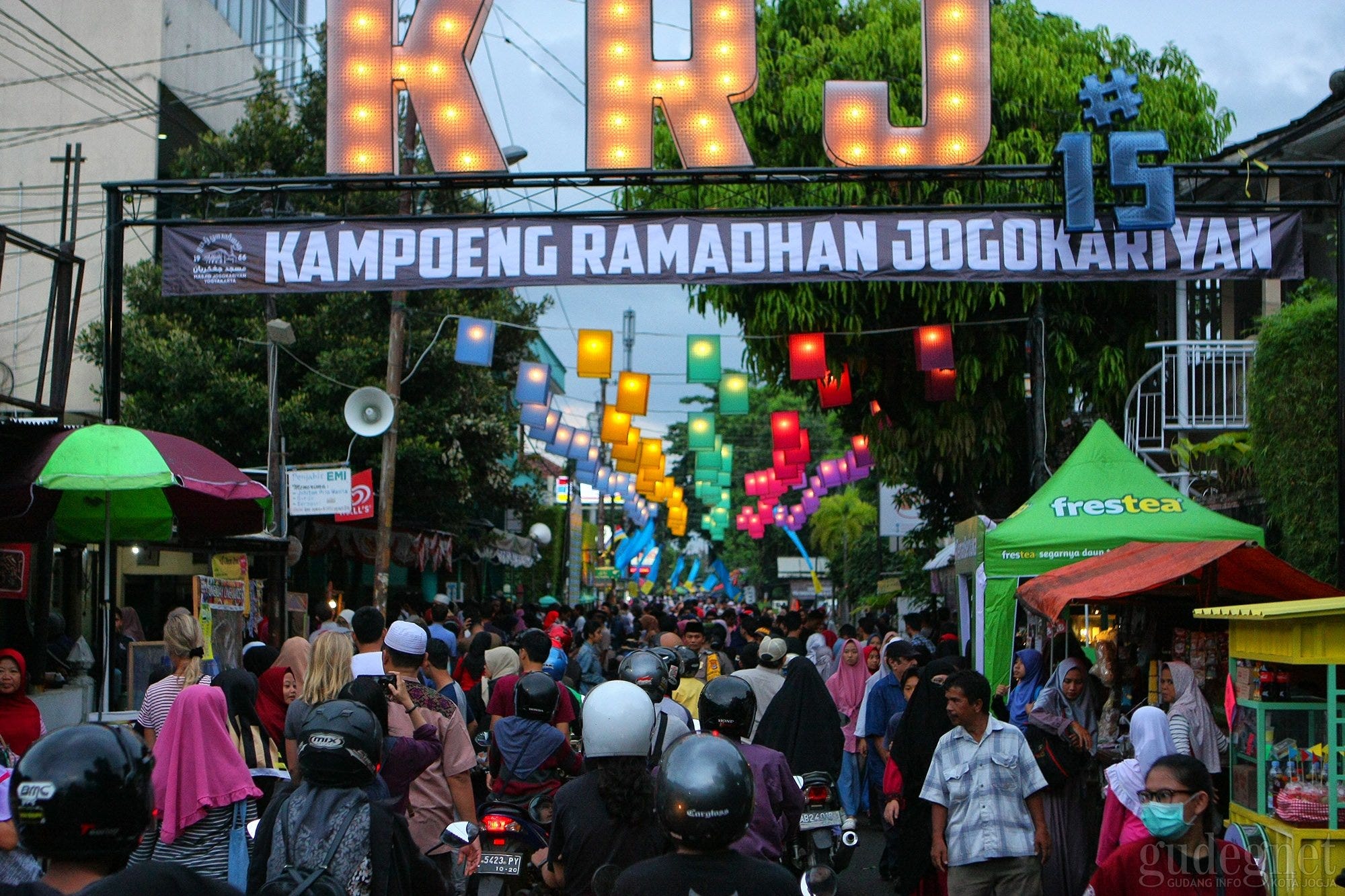Momen Paling Dirindukan Bersama Teman Di Ramadhan 2020 By Goop Kampus Goop Kampus Medium