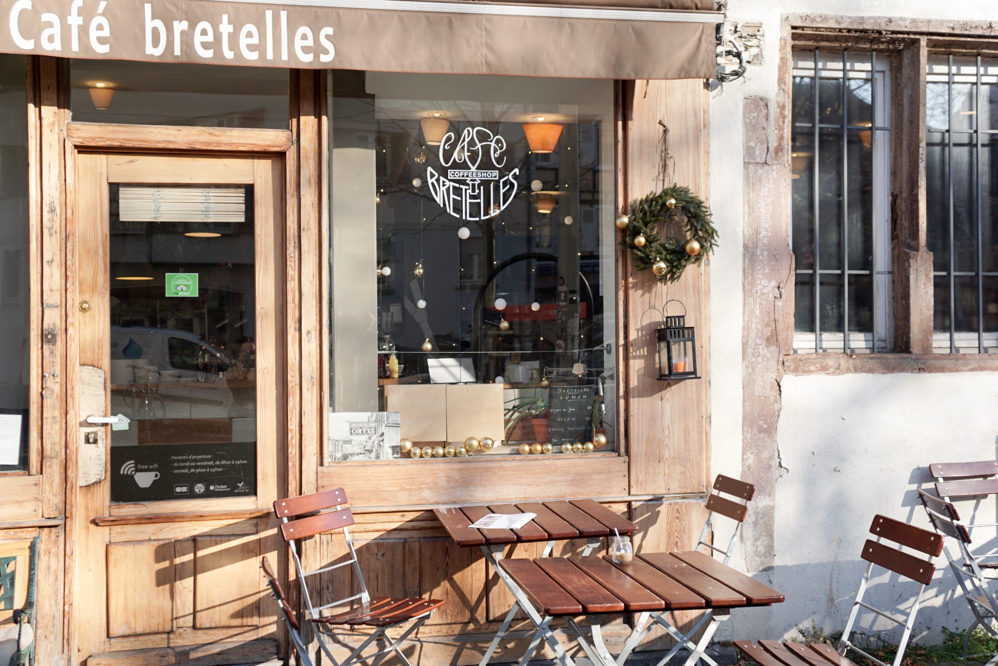 Café Bretelles, Strasbourg — quality specialty coffee in a relaxed  atmosphere | by Dani Bordiniuc | Coffee & Stories