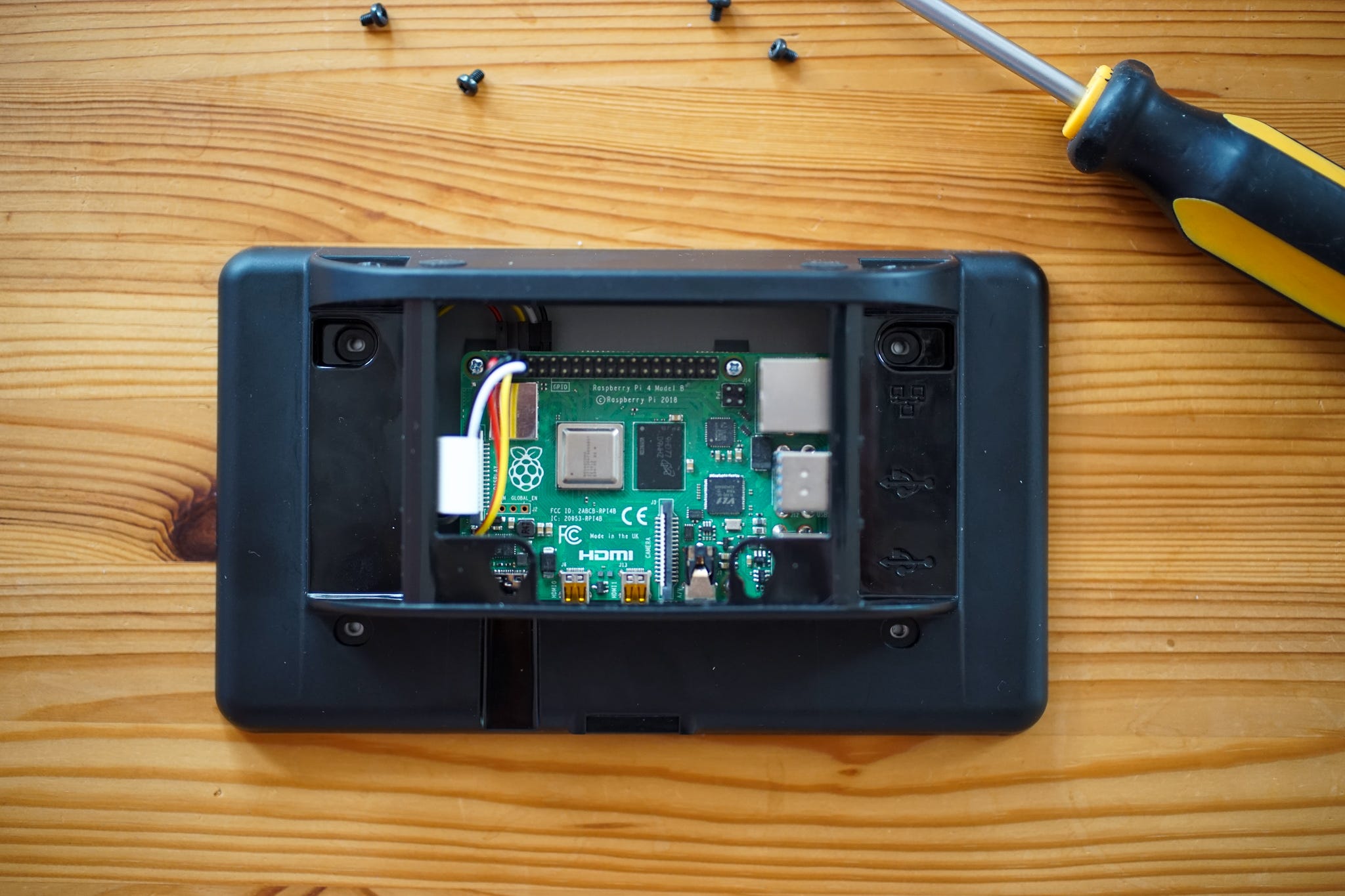 DIY Digital Photo Frame in less than 20 minutes Women Make Medium