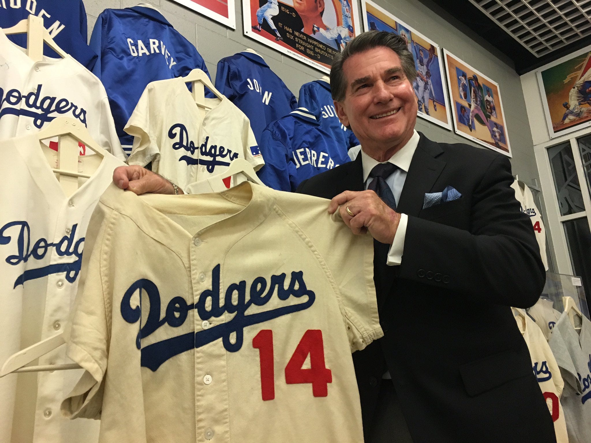 dodgers yellow jersey