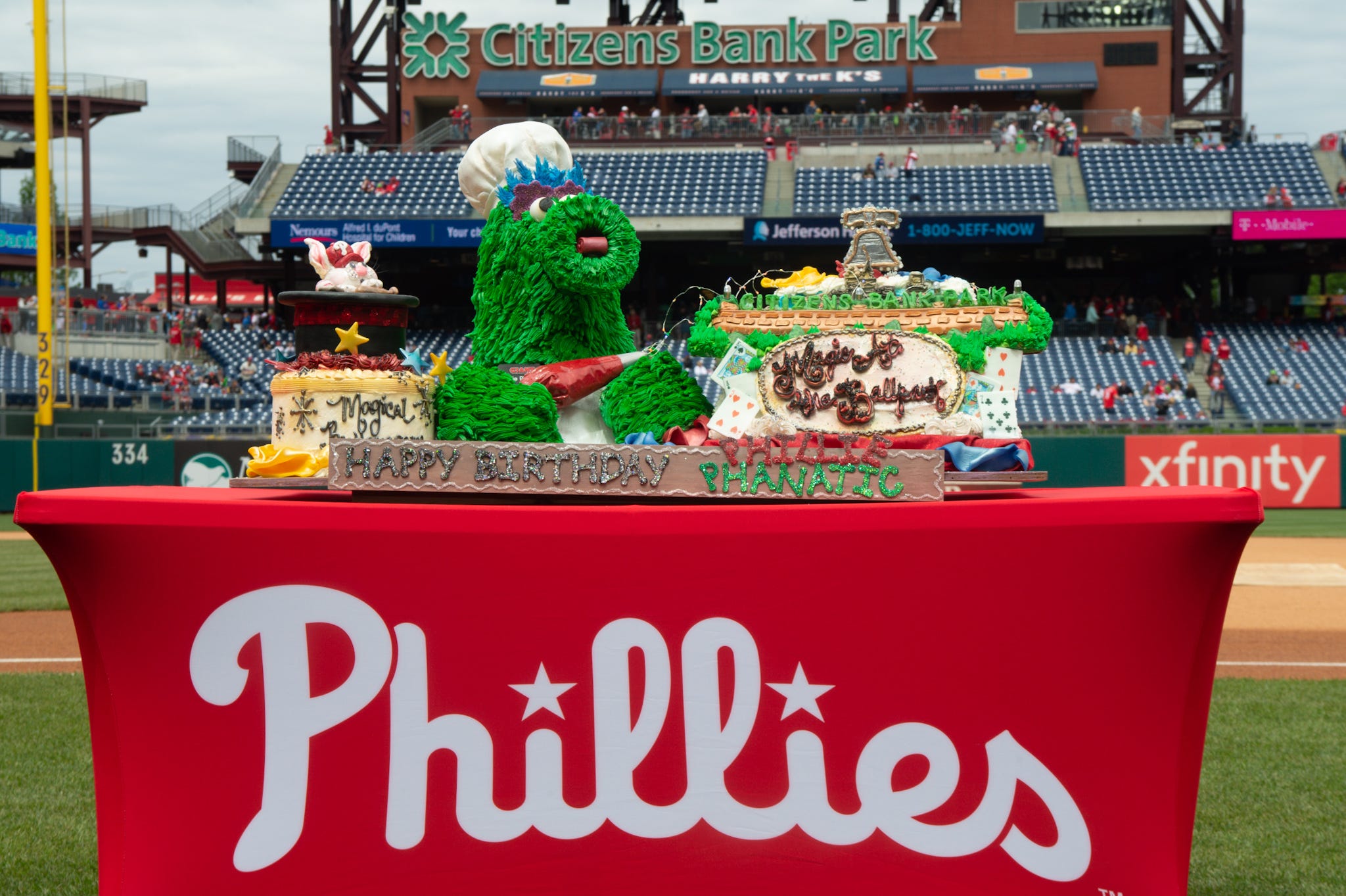 phillies stadium store