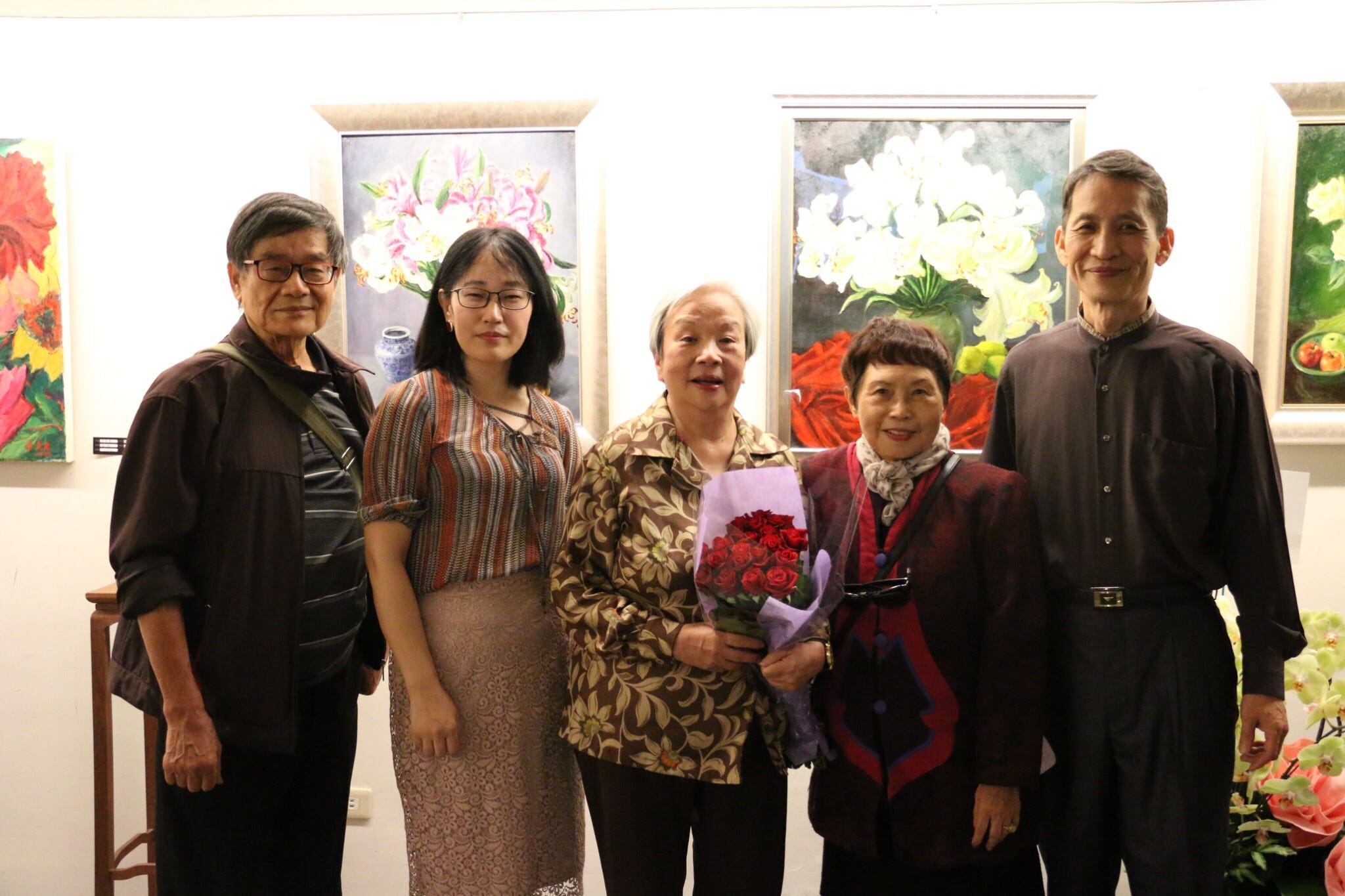 我每天畫畫 生活對我來說很單純 75歲的畫家李克君說 我在 小小的 日子裡 體會歲月中的酸甜 苦 辣 生活中唯一的所謂 低潮 就是畫不好 被我剪掉拋棄的畫布超過三分之一 但是我還是每天認真的畫我 By Master Huang 黃志安行銷經理人 我每天畫畫 生活對我來說很單純 75歲的畫家李克君說 我在 小小的 日子裡 體會歲月中的酸甜 苦 辣 生活中唯一的所謂 低潮 就是畫不好 被我剪掉拋棄的畫布超過三分之一 但是我還是每天認真的畫我 By Master Huang 黃志安行銷經理人