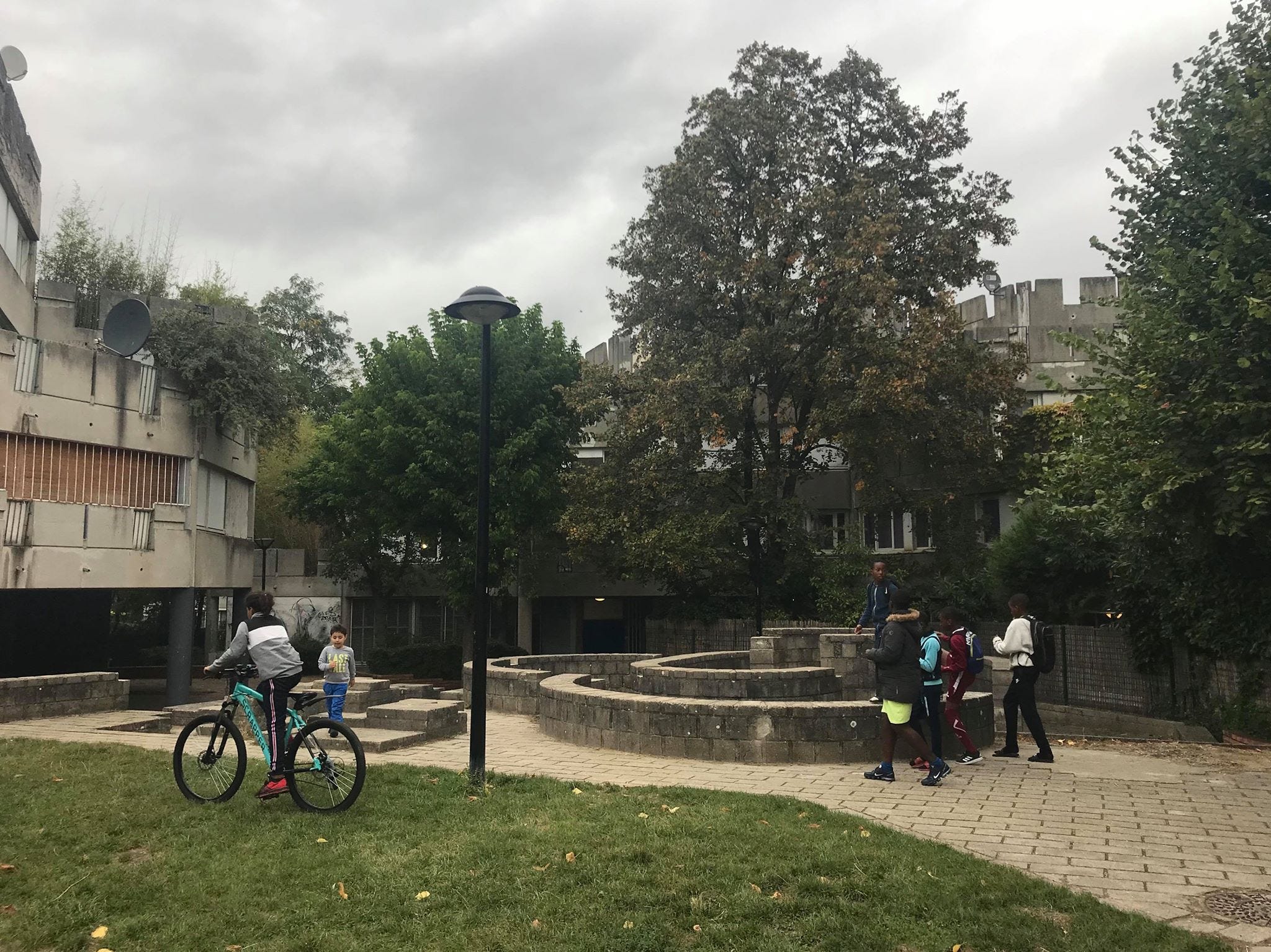 Cite De La Maladrerie A Aubervilliers Chacun Chez Soi By Noura Doukhi Medium