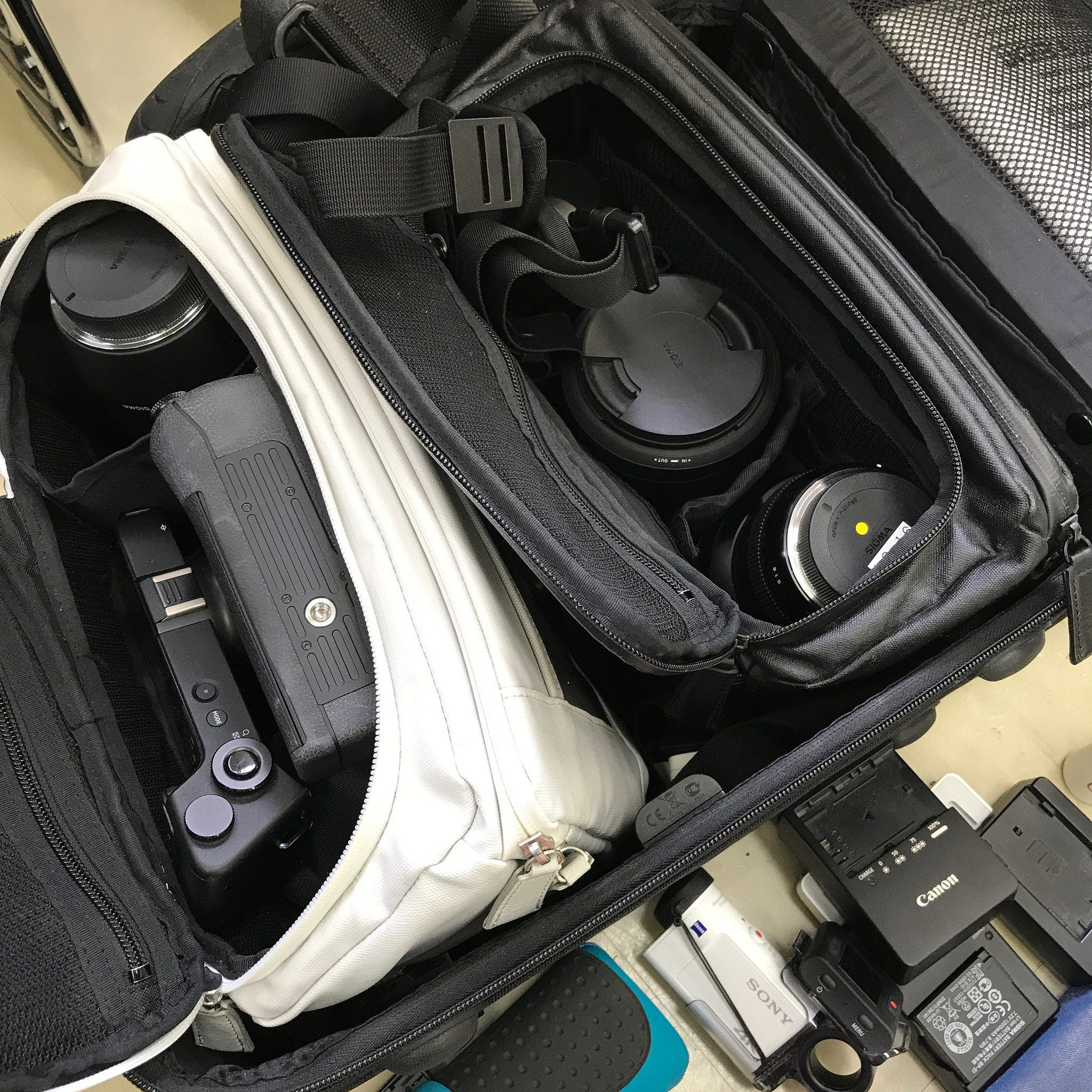 4846 第22回野尻小学生キャンプに持参した機材と とれるカメラバッグs In Bag By 塩澤一洋 Kazuhiro Shiozawa Shiology 4846 第22回野尻小学生キャンプに持参した機材と とれるカメラバッグs In Bag By 塩澤一洋 Kazuhiro Shiozawa Shiology