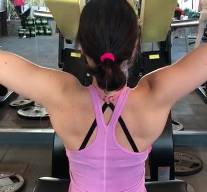 Temizlik Malzemeleri Ile Siki Kollar By Ezgi Kavcioglu Izole Medium