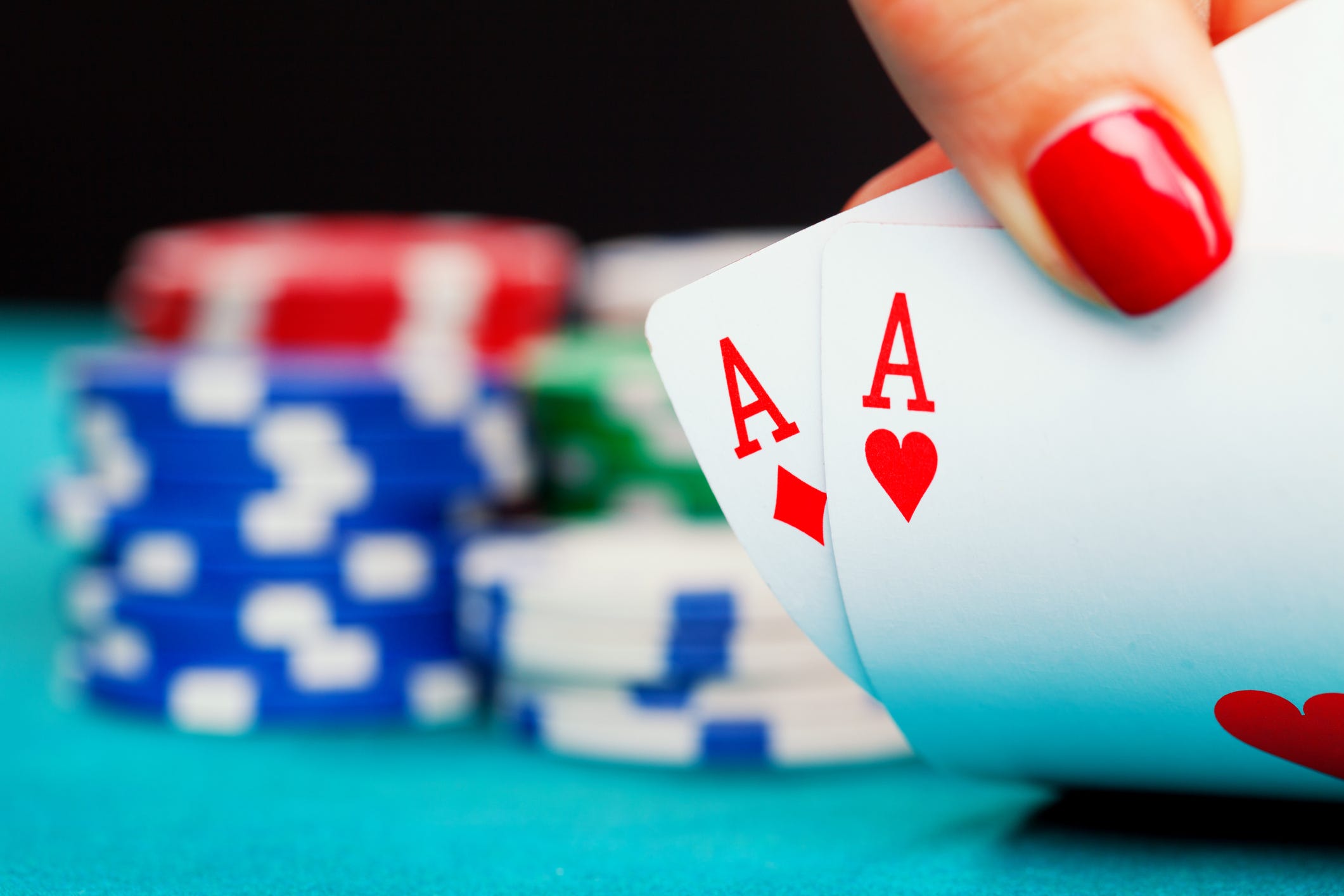 Reshaping Habit: How Top Poker Players Improve Their Game | by Annie Duke |  Better Humans | Medium