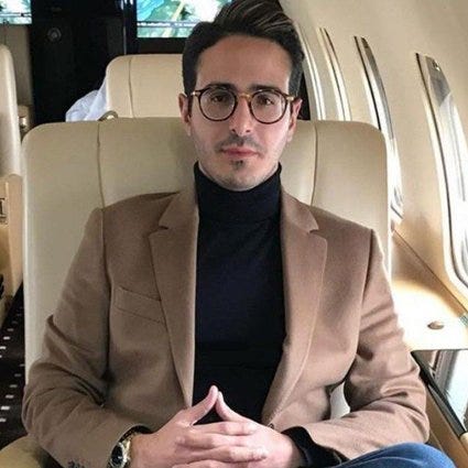 The Tinder Swindler Is Not About Swindling It S About Desperation By Christine Ward Md Counter Arts Medium