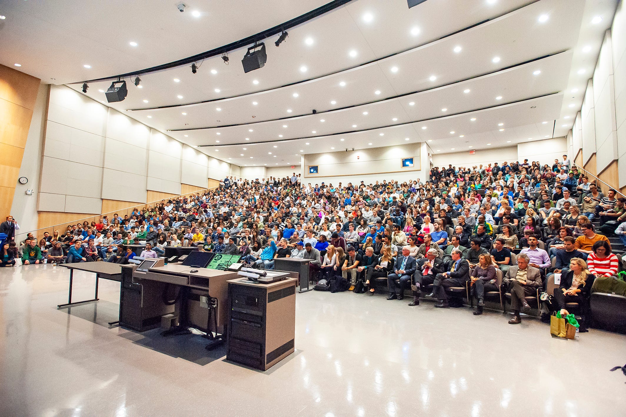 6 Canadian Classroom Norms That Are Foreign to International Students