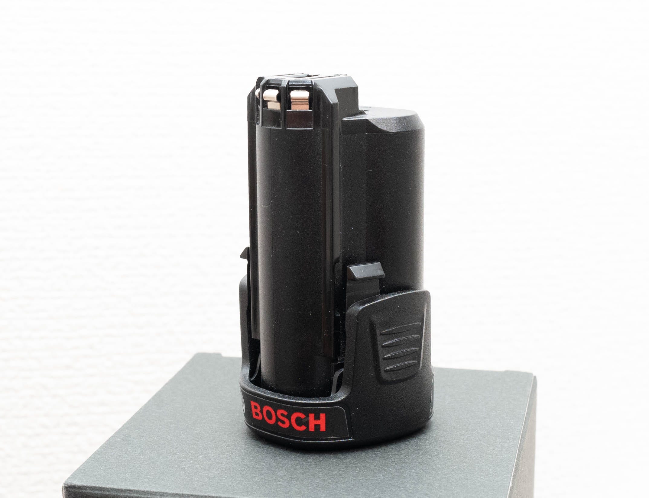 BOSCHのバッテリーを使いまわす. Bosch（ボッシュ）のリチウムイオンバッテリーを使い回せる便利なアダプターを作… | by Tomo