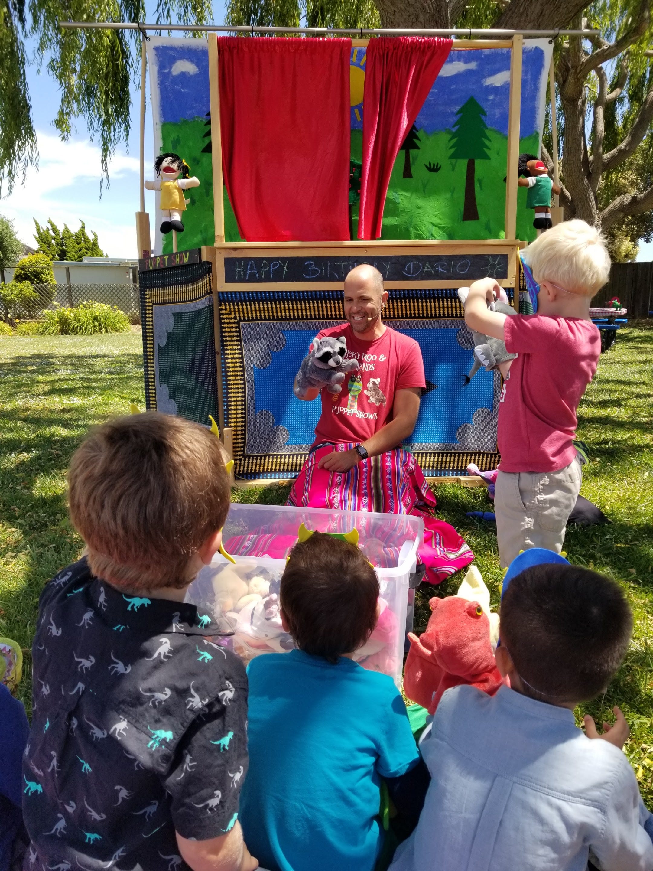 Develop Your Child S Emotion With A Puppet Show For Birthday Entertainment By Ricky Roo Friends Medium