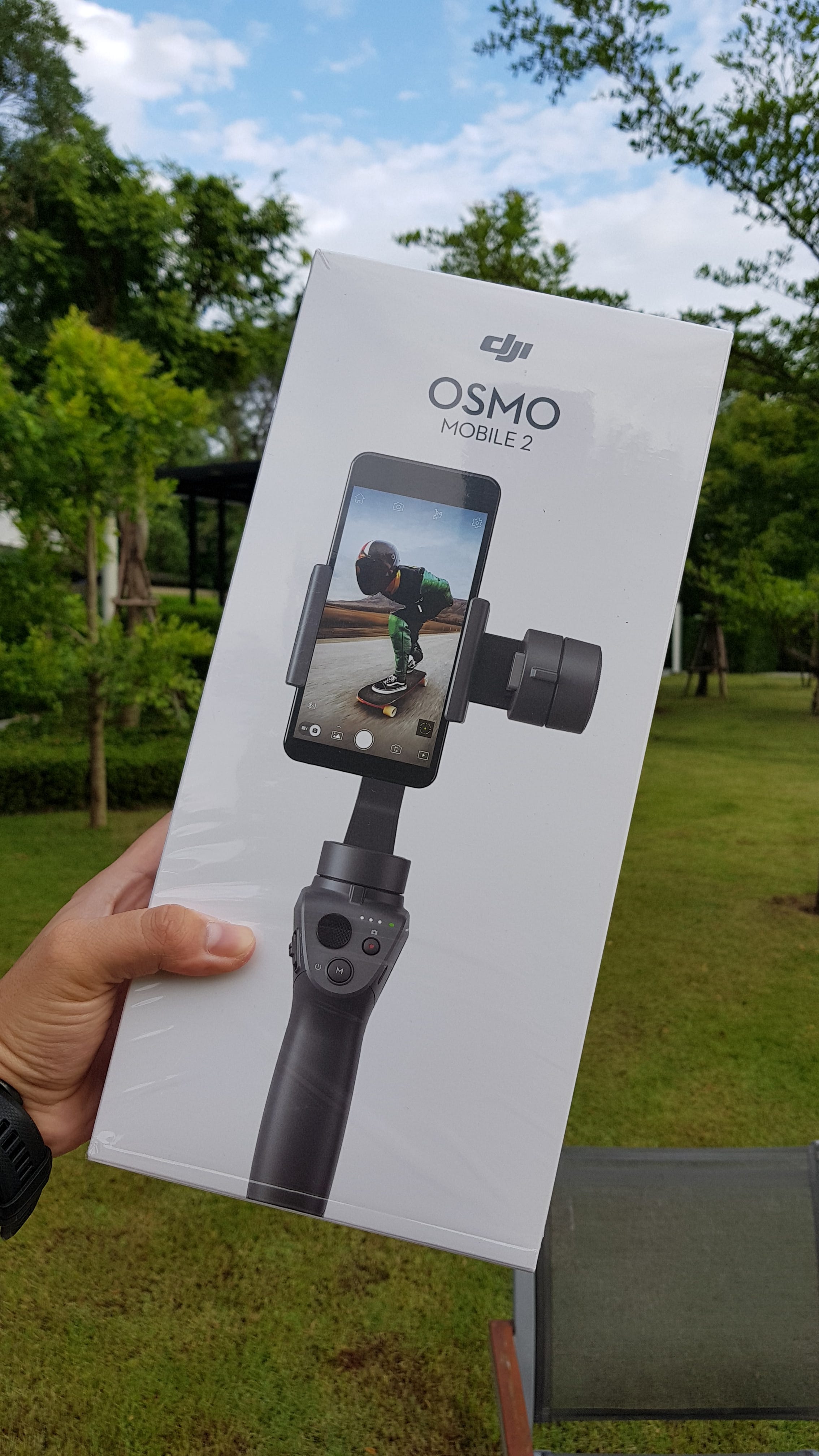 รีวิว DJI Osmo Mobile2 ไม้กันสั่นมือถือสำหรับสายเที่ยว | by Pichaya