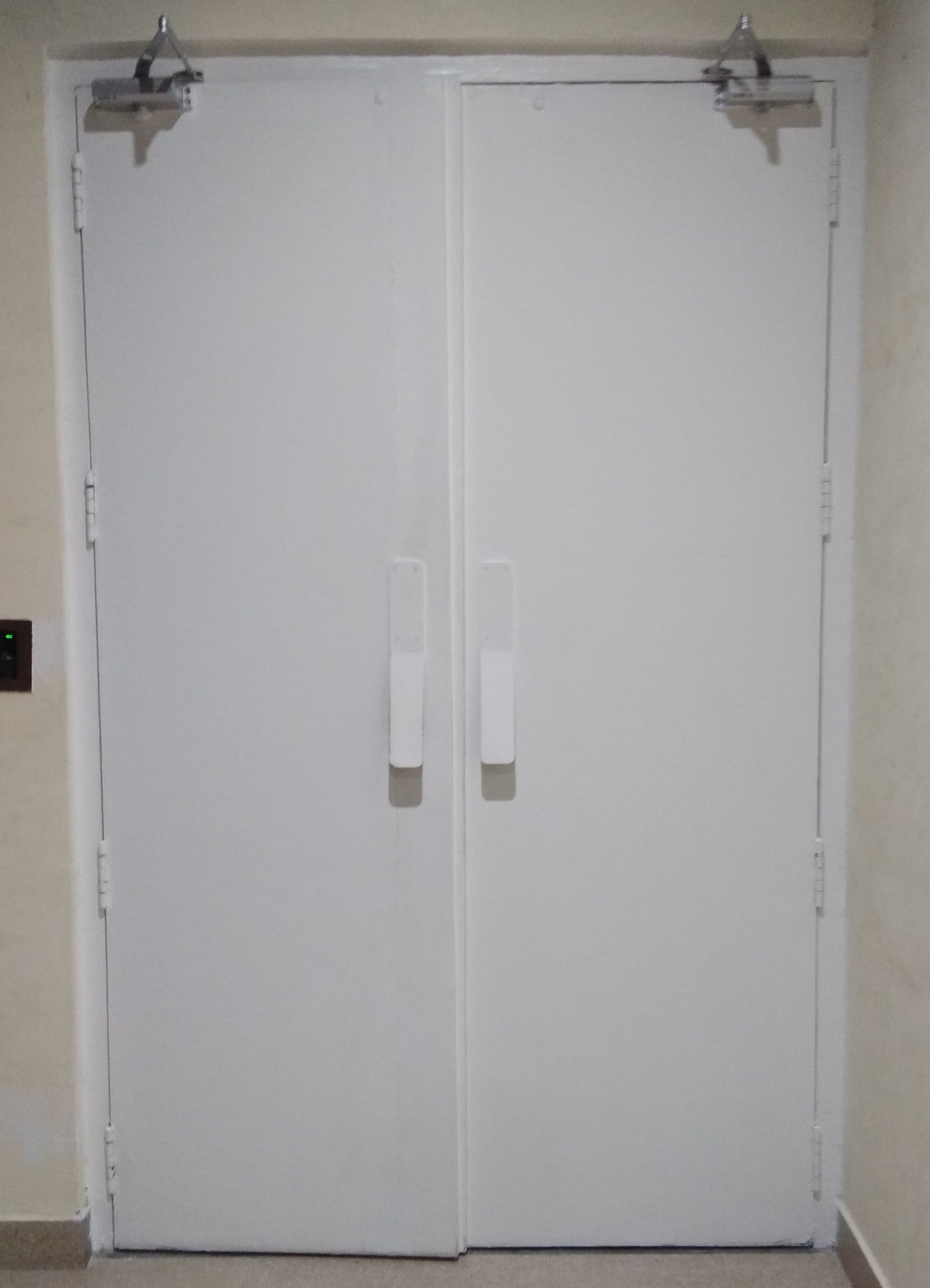 A new category of doors with bad design by Kalpesh Prithyani UX Collective