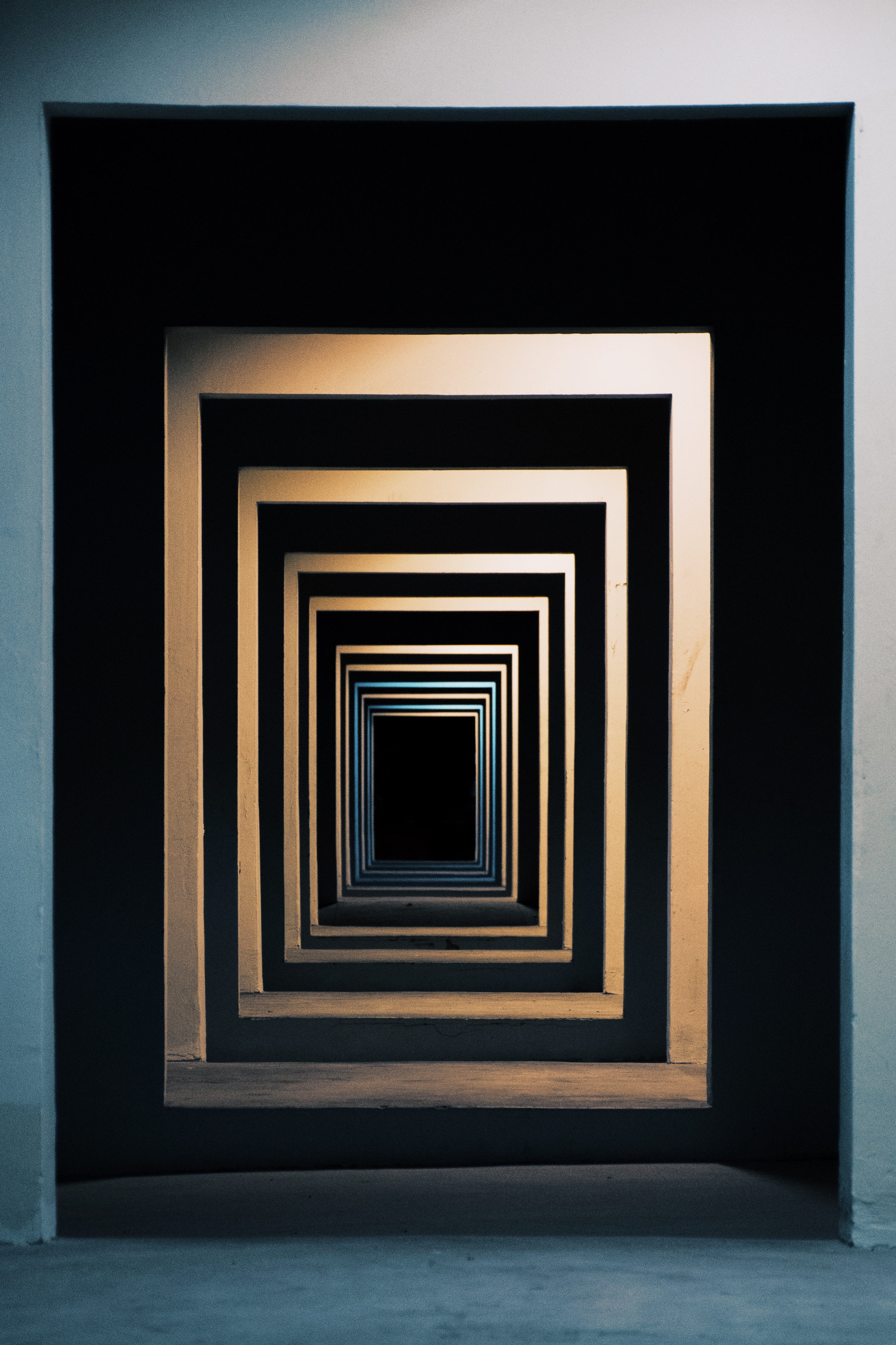 L Appel Du Vide The Call To The Void Persons