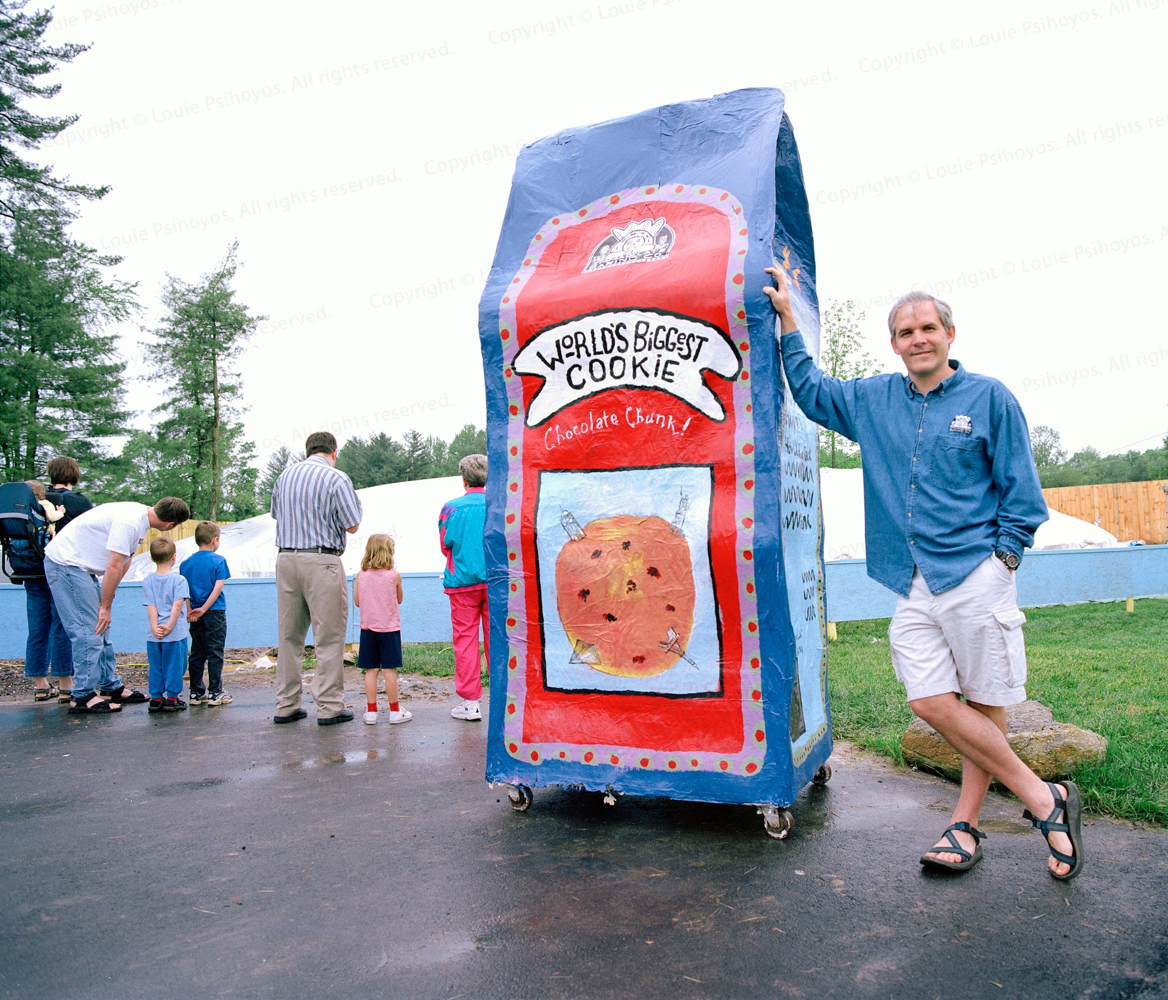 The World’s Biggest Cookie. Story by Viki Psihoyos, with photos by