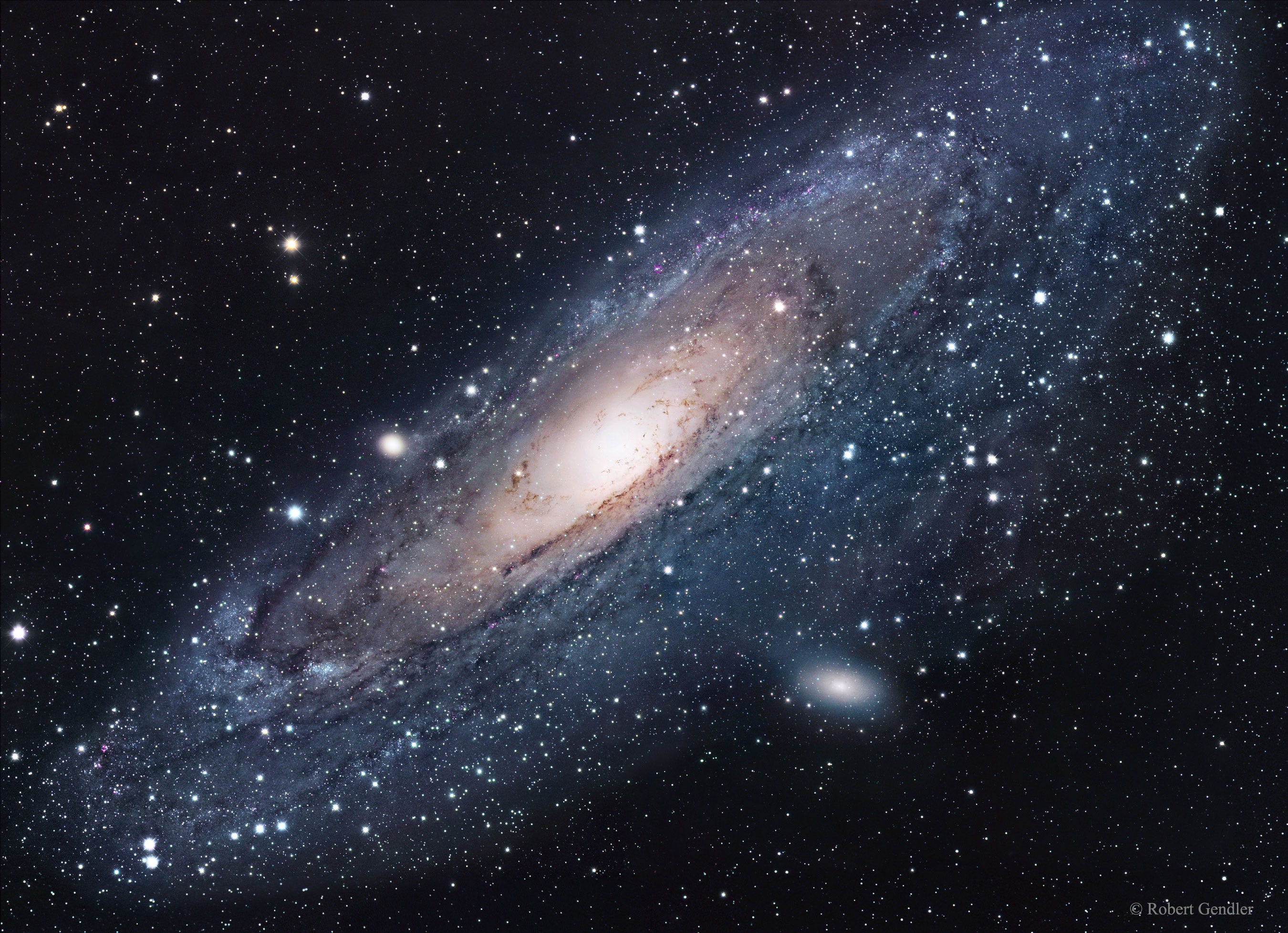 Andromeda e la Via Lattea, due galassie in rotta di collisione | by Michele  Diodati | Spazio Tempo Luce Energia