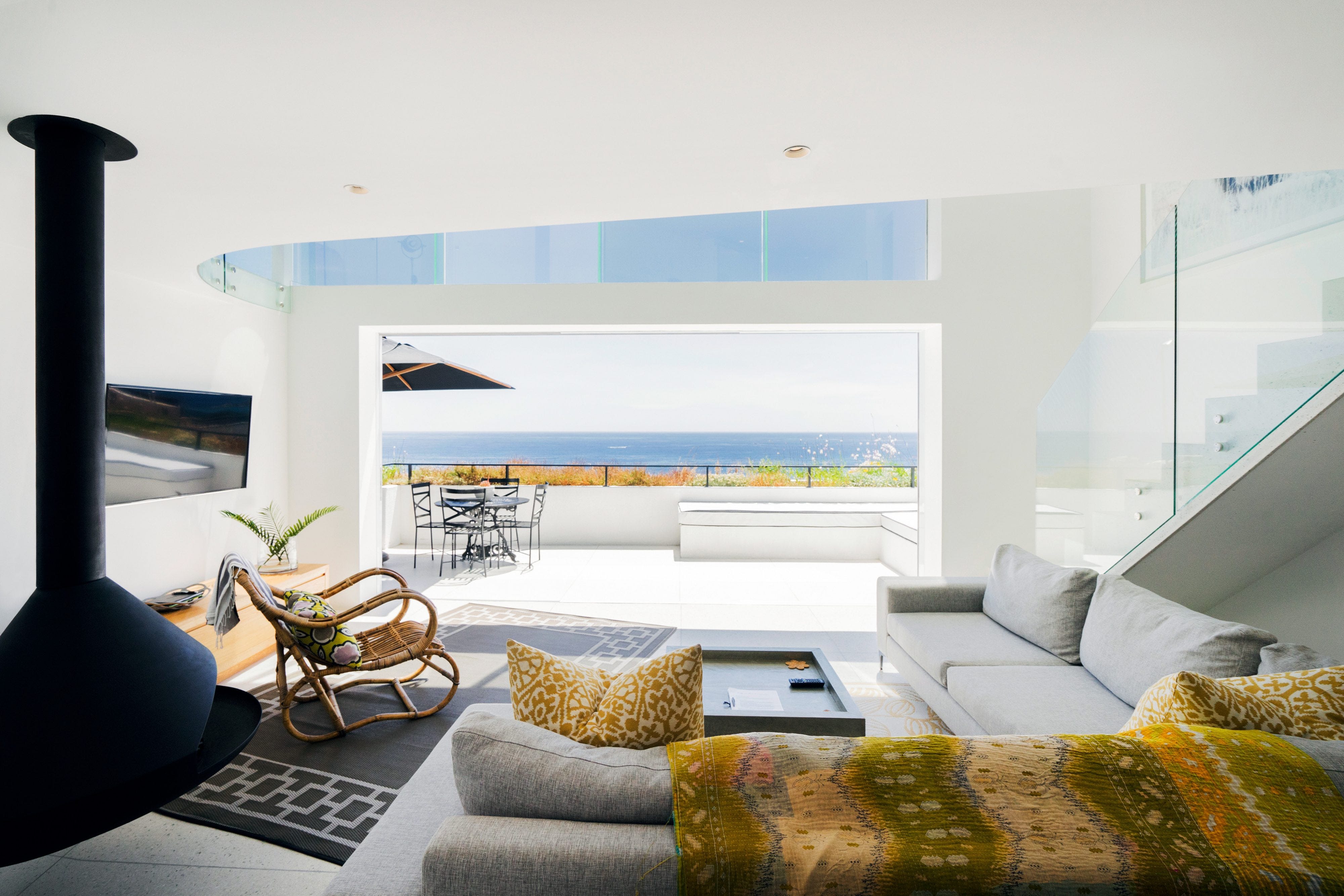 What S Next For Mobile At Airbnb Bringing The Best Back To Native By Gabriel Peal The Airbnb Tech Blog Medium
