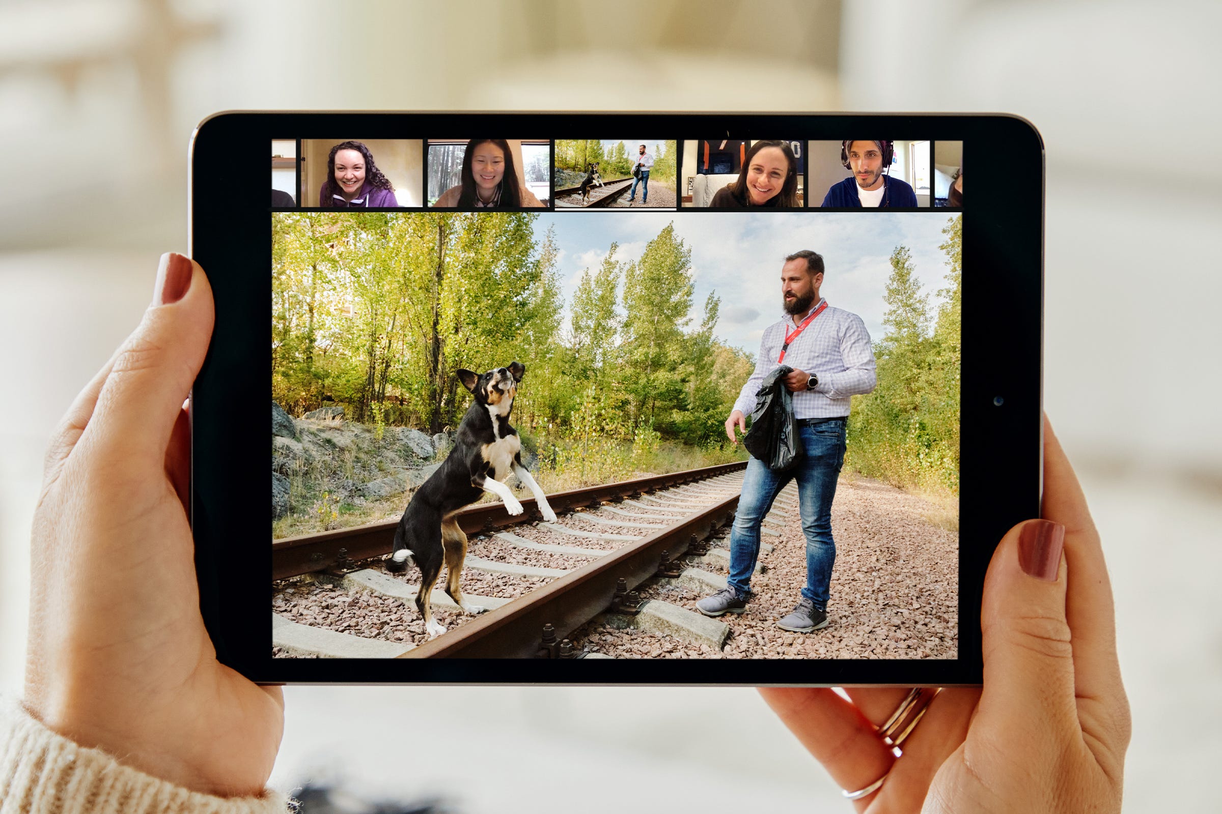Zooming Towards Human Connection How We Launched Airbnb Online By Mojtaba Mehrara The Airbnb Tech Blog Medium