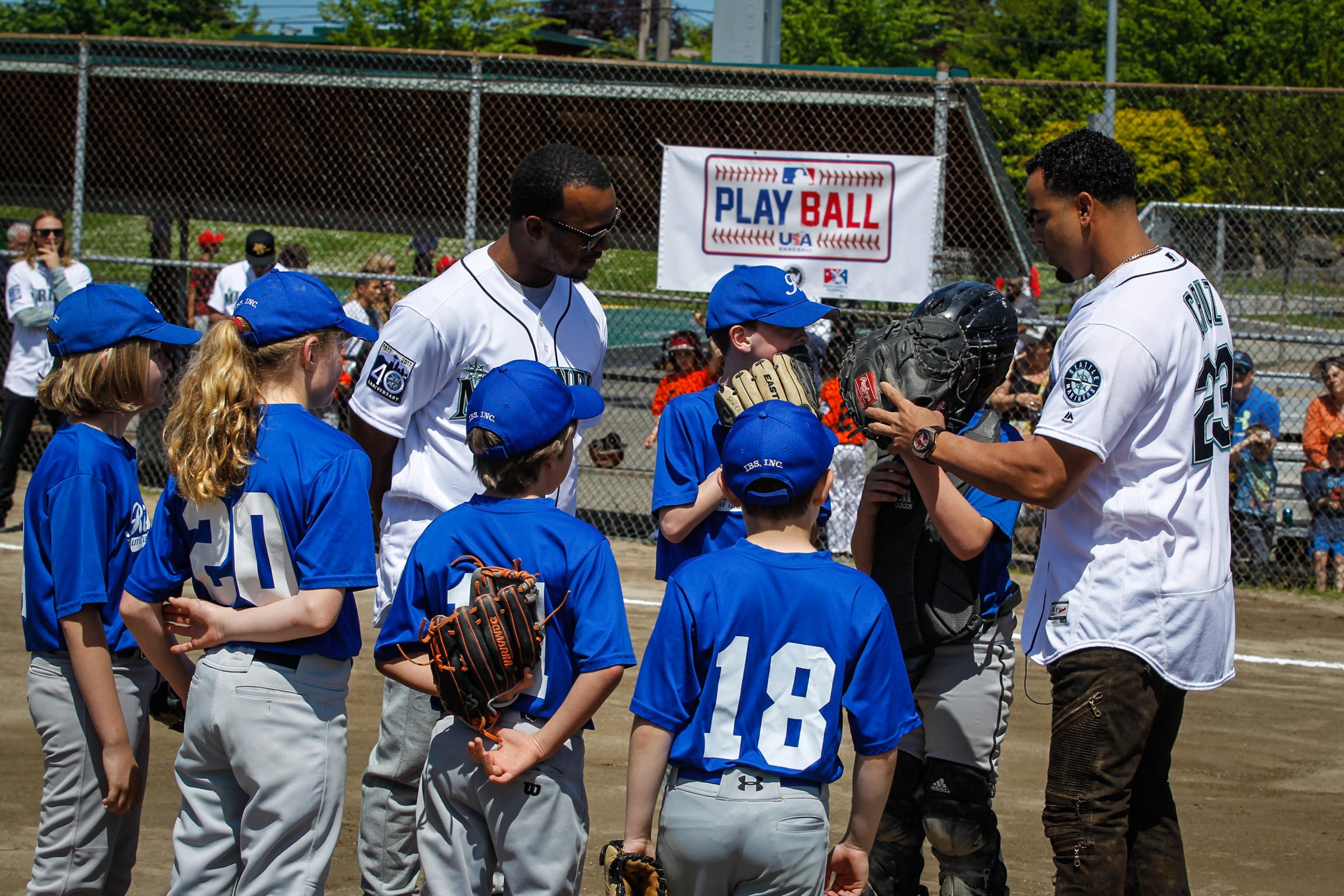 Rainier Little League Teams Get Big League Experience by Mariners PR