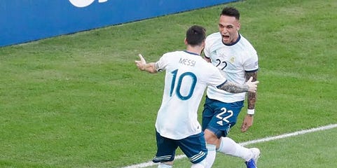 Lautaro Martinez Urges Lionel Messi To Join Inter Milan By Gihon Tambunan Medium