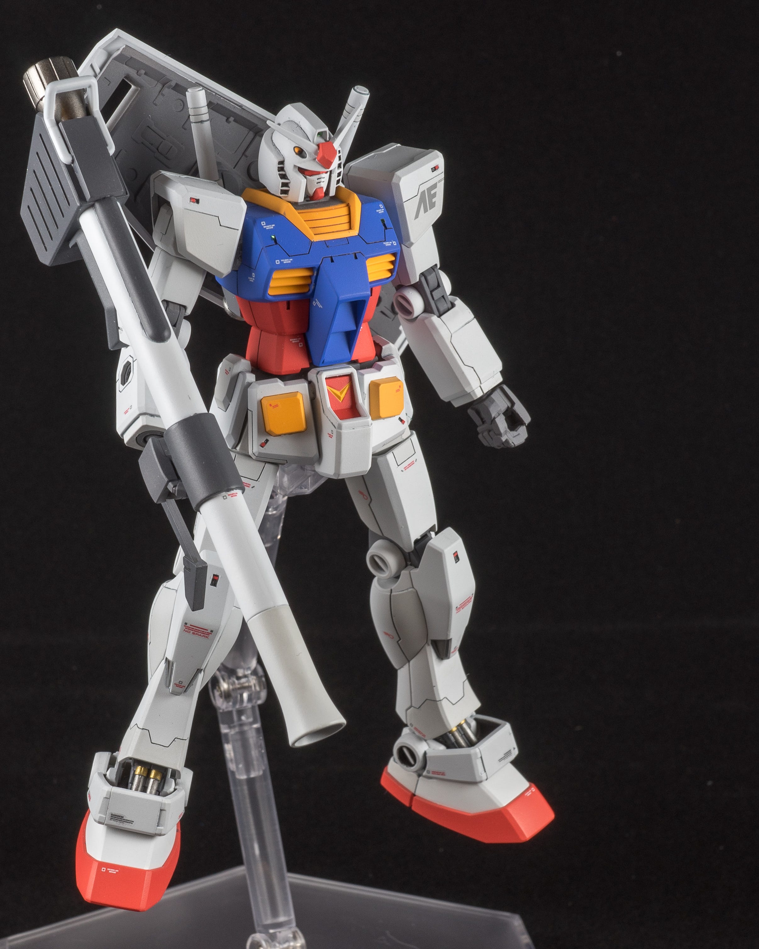 実質無料の練習キットhgucガンダムrevive版を作った 先月の話ですが Hgガンダムrevive版を作りました 以前筆塗りで作っているの By Mitsuru Haga Medium