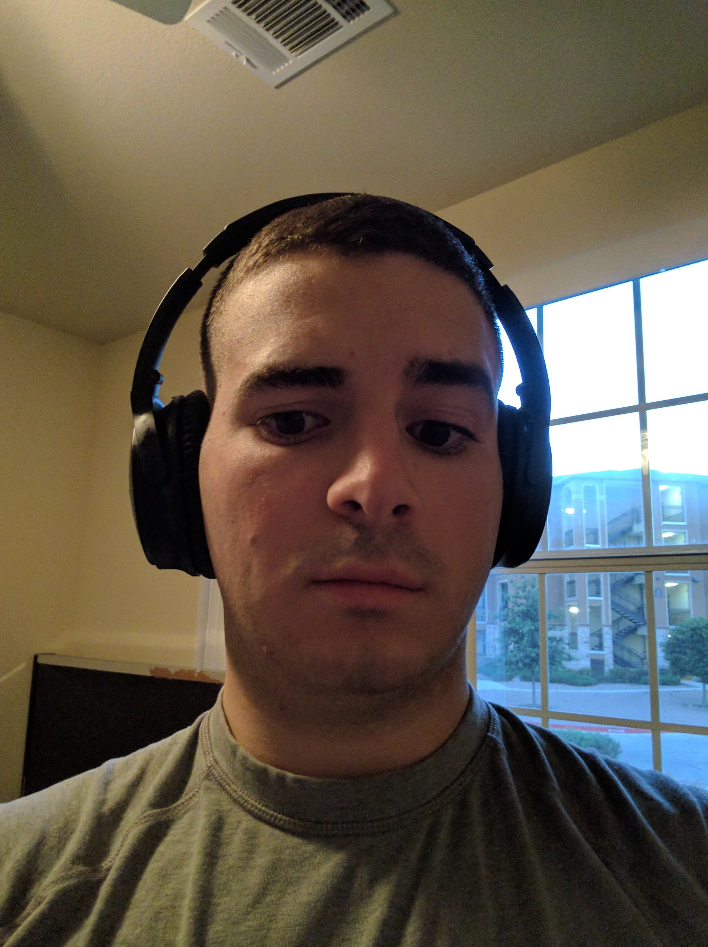 bose quietcomfort 35 ii buzzing noise