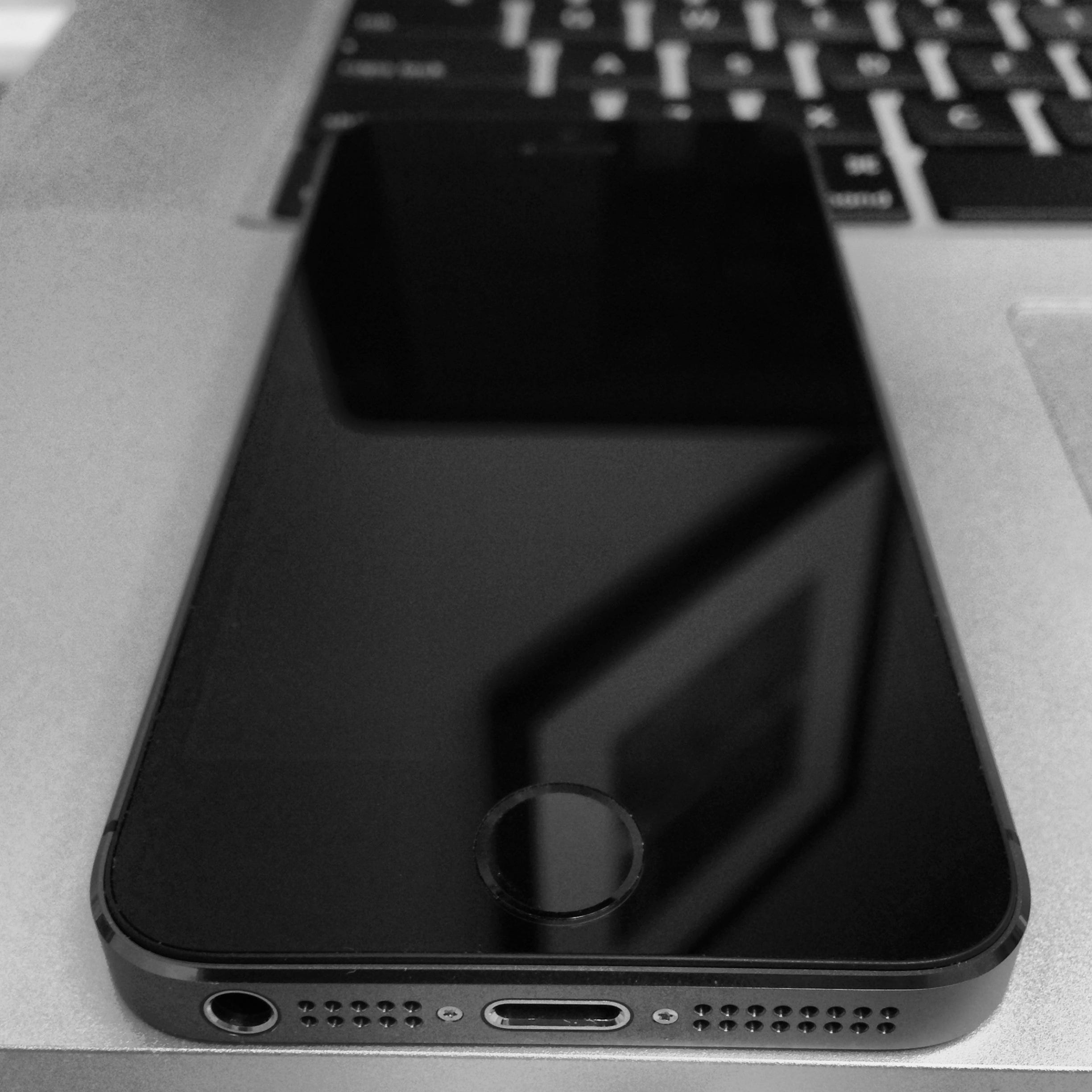 Iphone 5s Review 3 Weeks Deep Better Camera Finger Print Reader 64 By Luc Luxton Medium