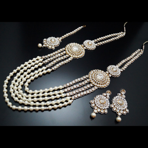 Exquisite Rani Haar With The Blend Of The Contemporary Design Touch ...