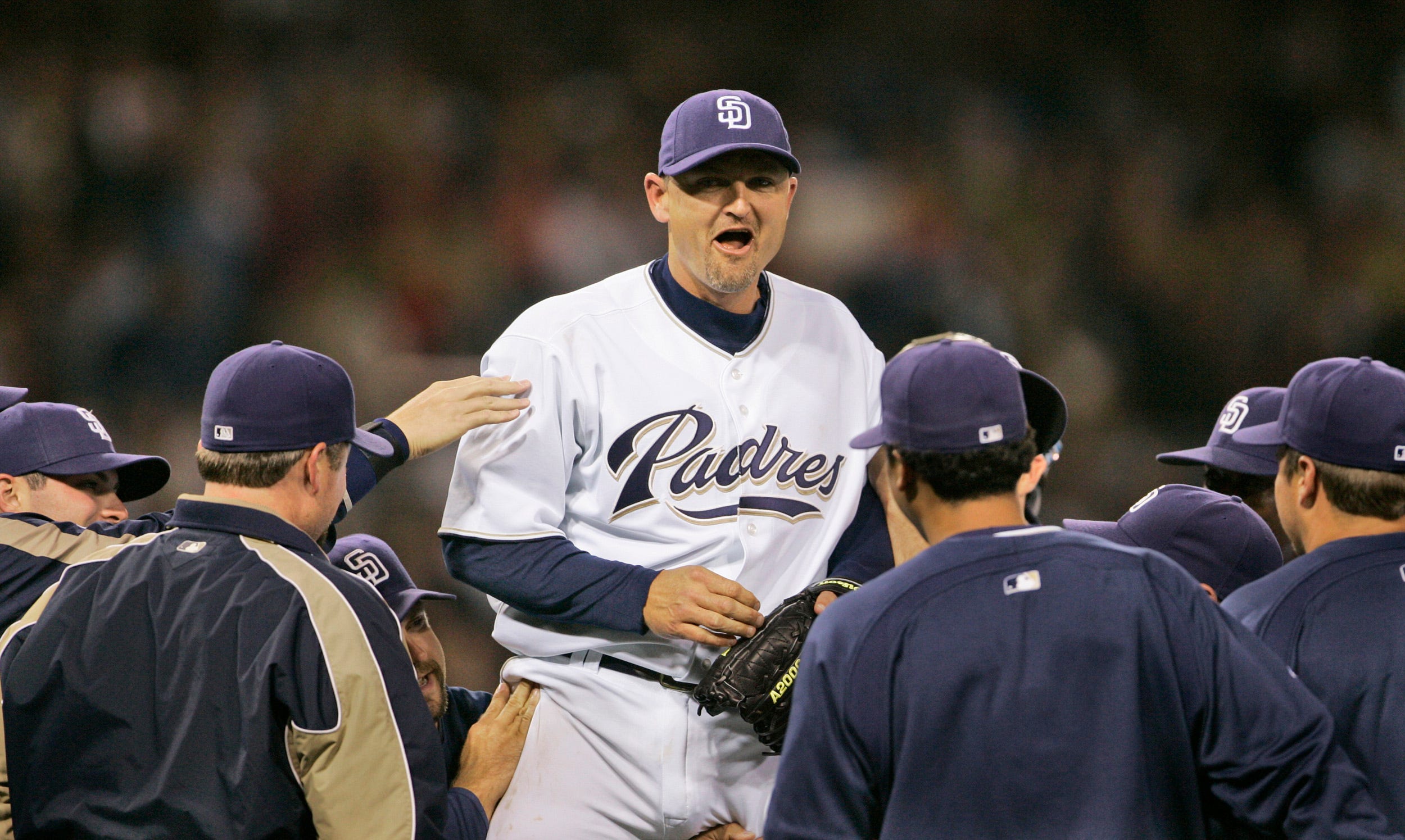 trevor hoffman hall of fame jersey
