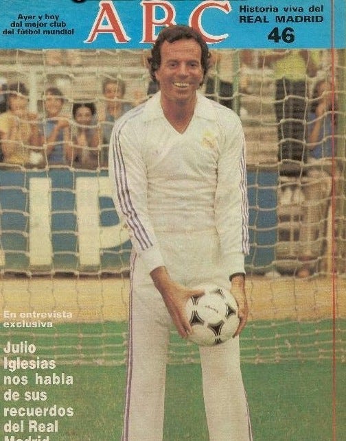 Quando Julio Iglesias giocò con il Real Madrid by Mario Bocchio Medium Quando Julio Iglesias giocò con il Real Madrid by Mario Bocchio Medium