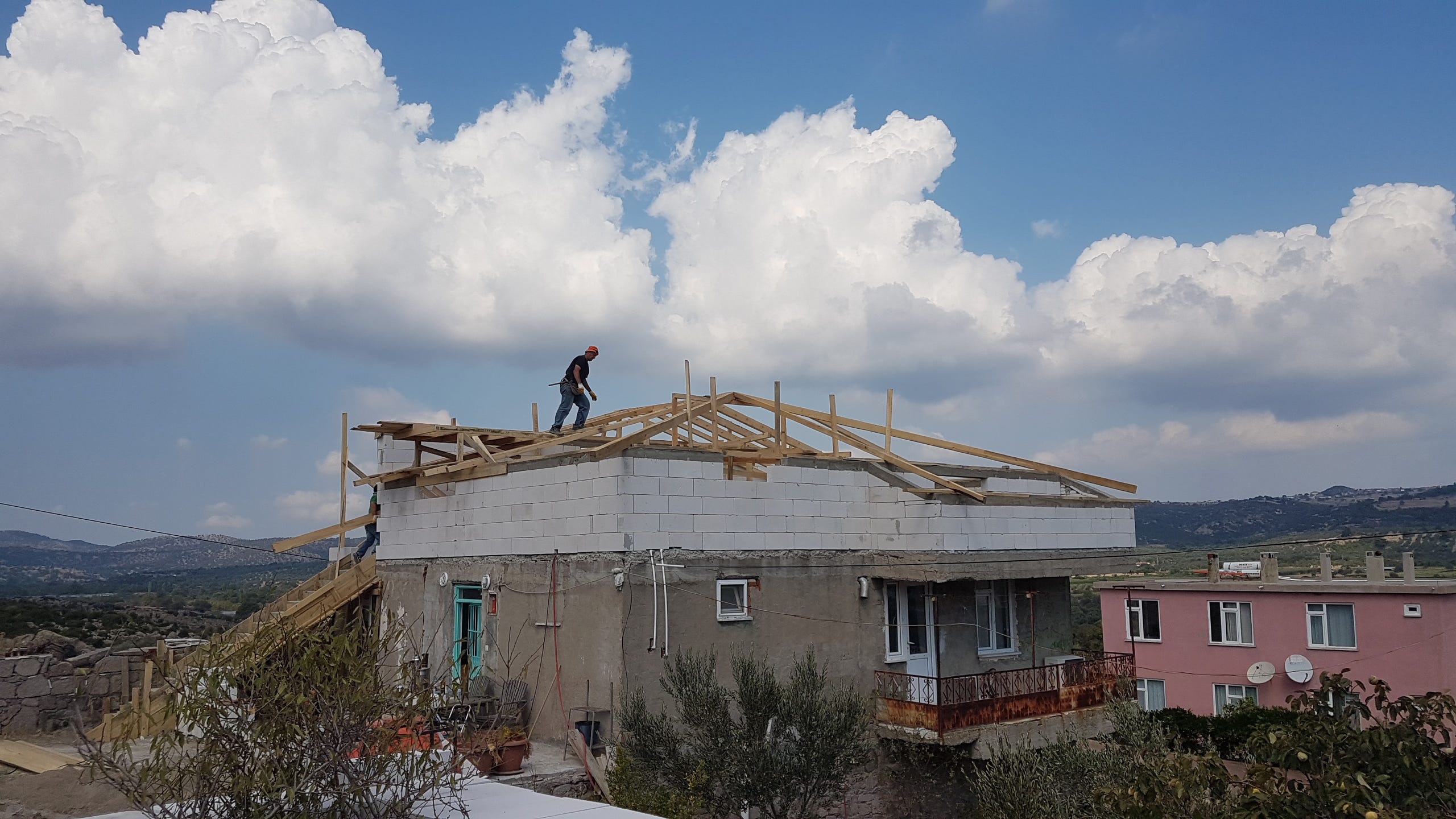 Köyde doğal ev yapma hevesi — 3 Çağdaş, Özgün, Yaratıcı ve Türkçe