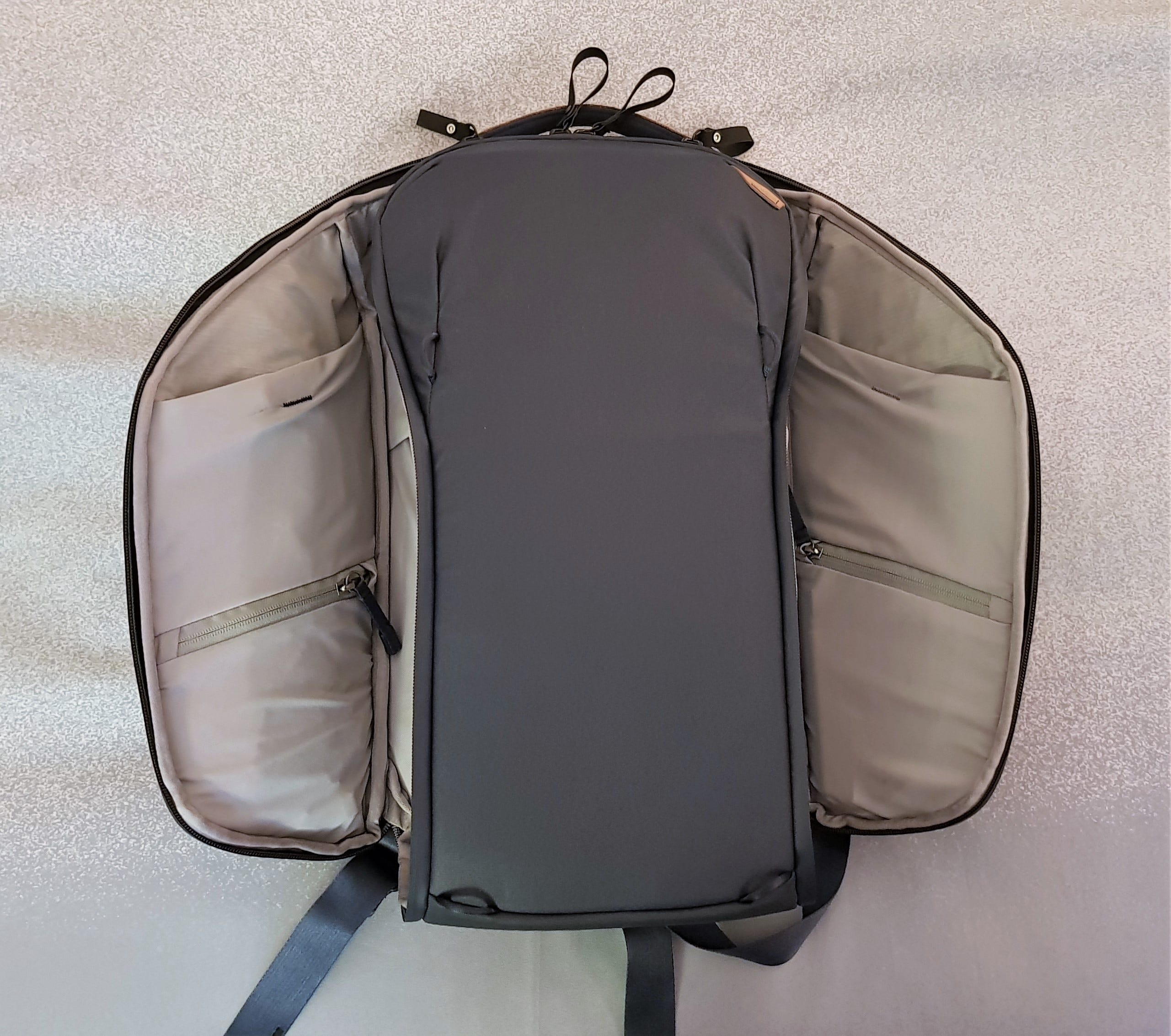 Peak Design — Everyday Backpack Zip 